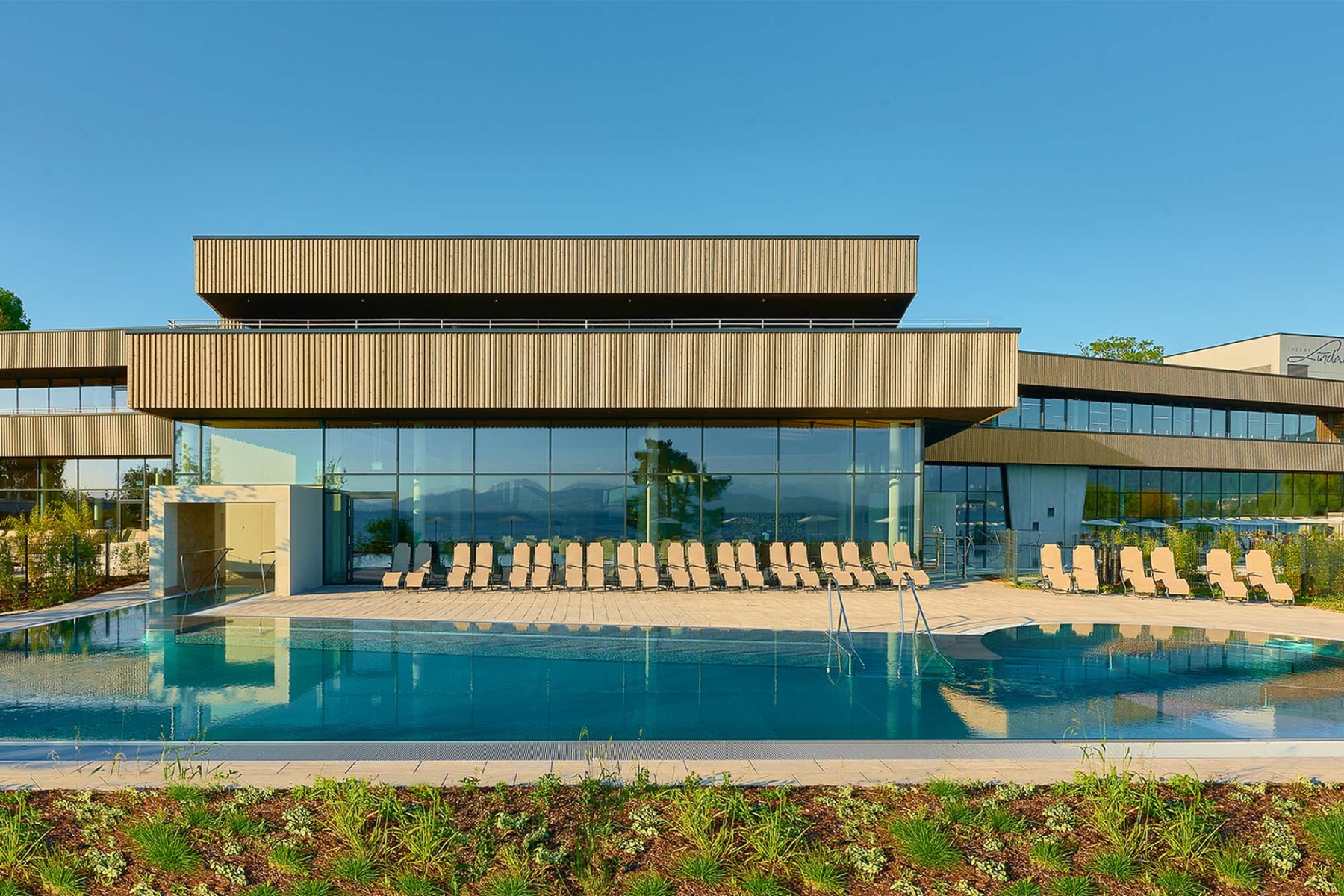 Therme Lindau von 4a Architekten
