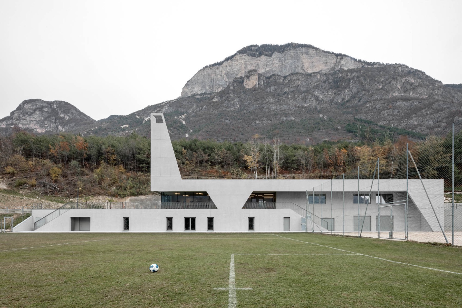 Vereinsheim in Südtirol von Modus Architects
