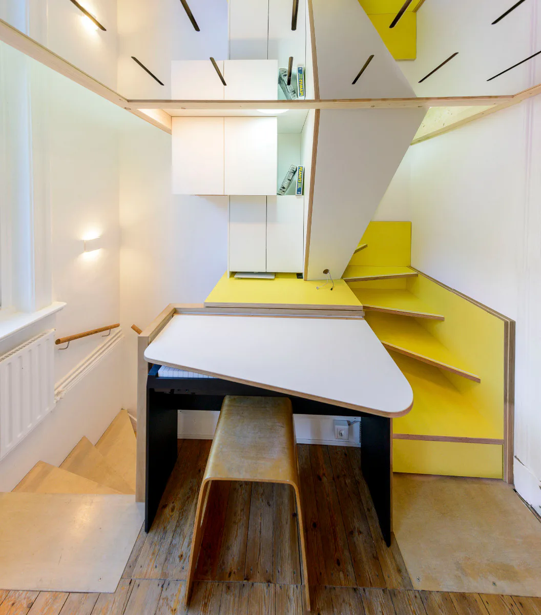 Das Stair Case Study House 31 (SCSH31) schafft Rückzugsraum für eine fünfköpfige Familie.