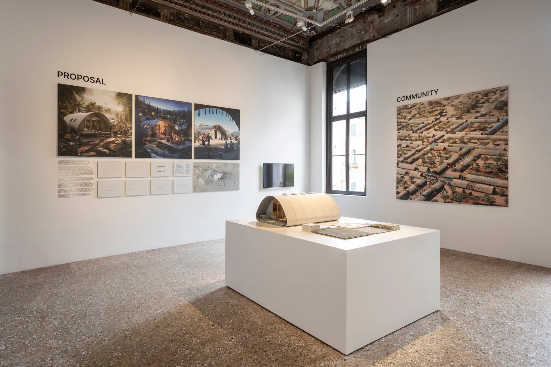 Modelle, Renderings, Zeichnungen und Tafeln veranschaulichen, wie Essential Homes wohnlichere Gemeinschaften schaffen könnte.