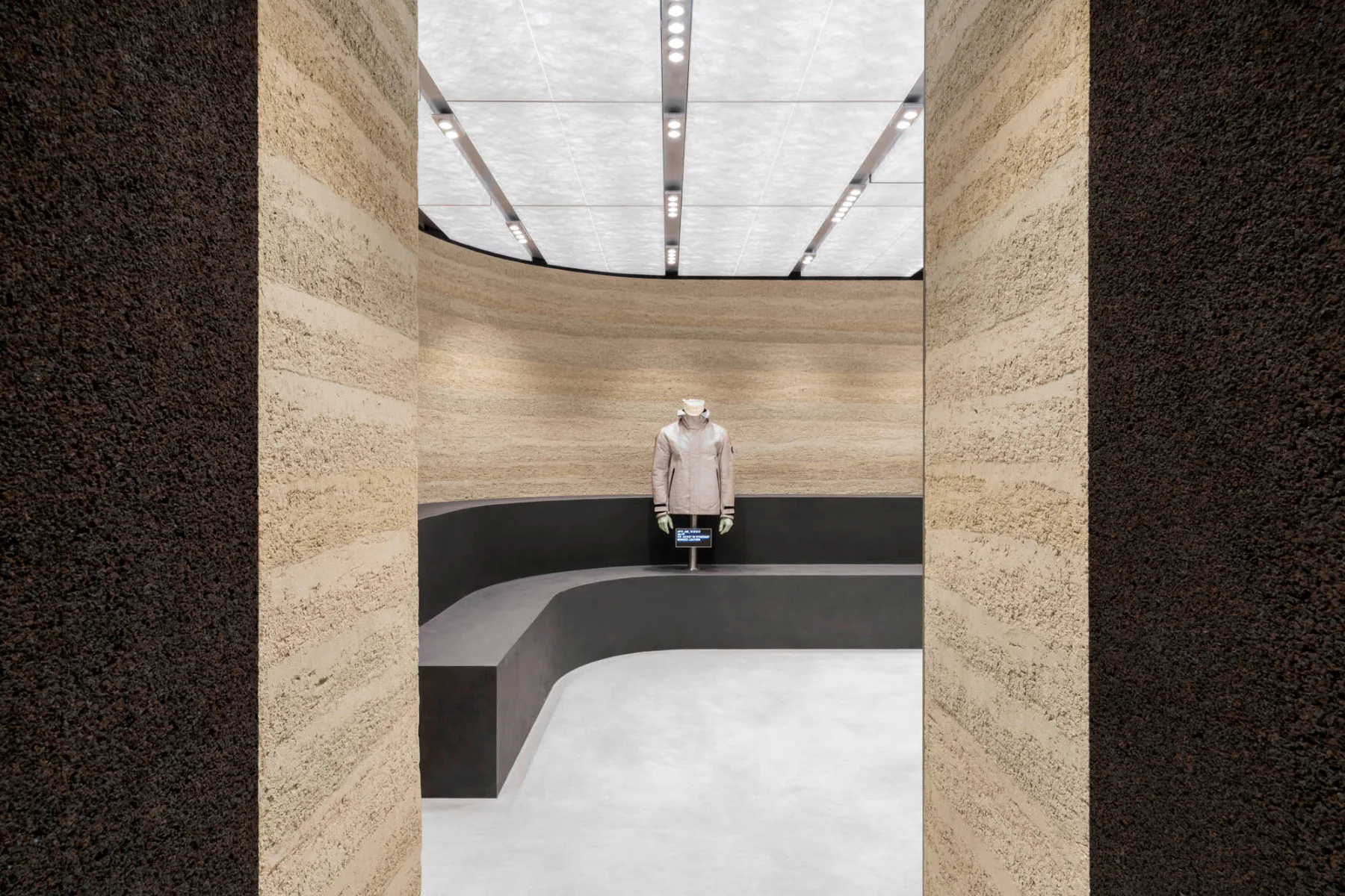 Ladenkonzept von OMA / AMO für Stone Island in München