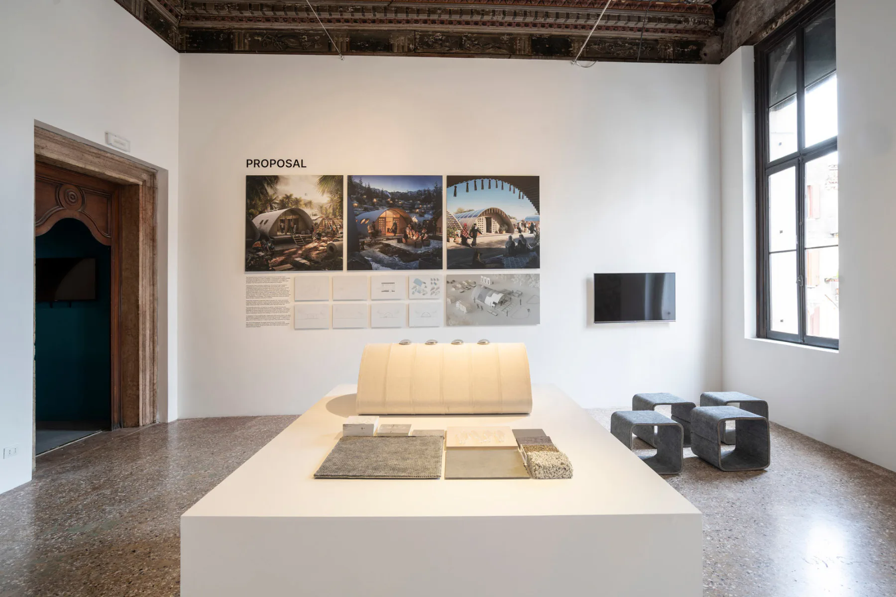 Ausstellung Time Space Existence Exhibtion im Palazzo Mora