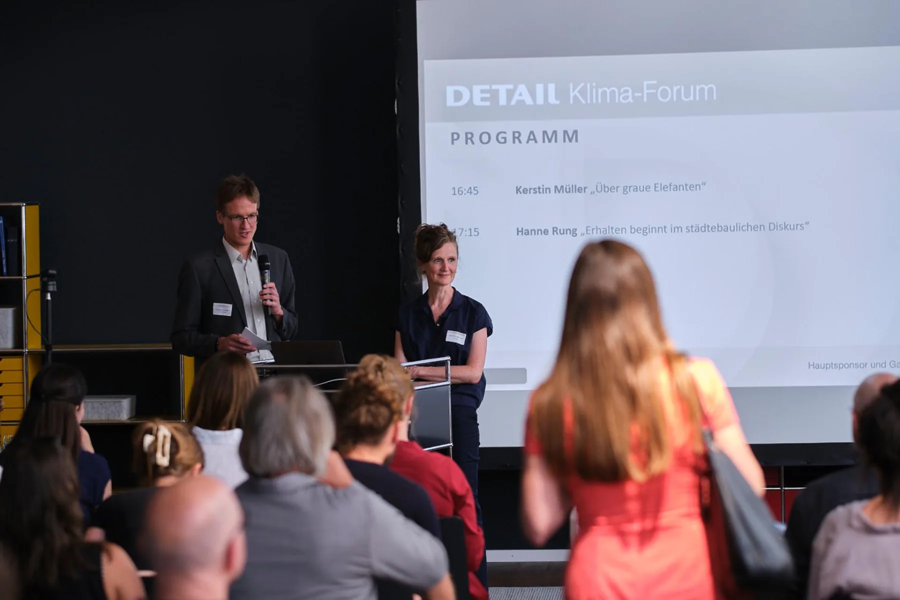 Jakob Schoof, Detail gemeinsam mit Kerstin Müller, Zirkular beim ersten Klima-Forum 2023