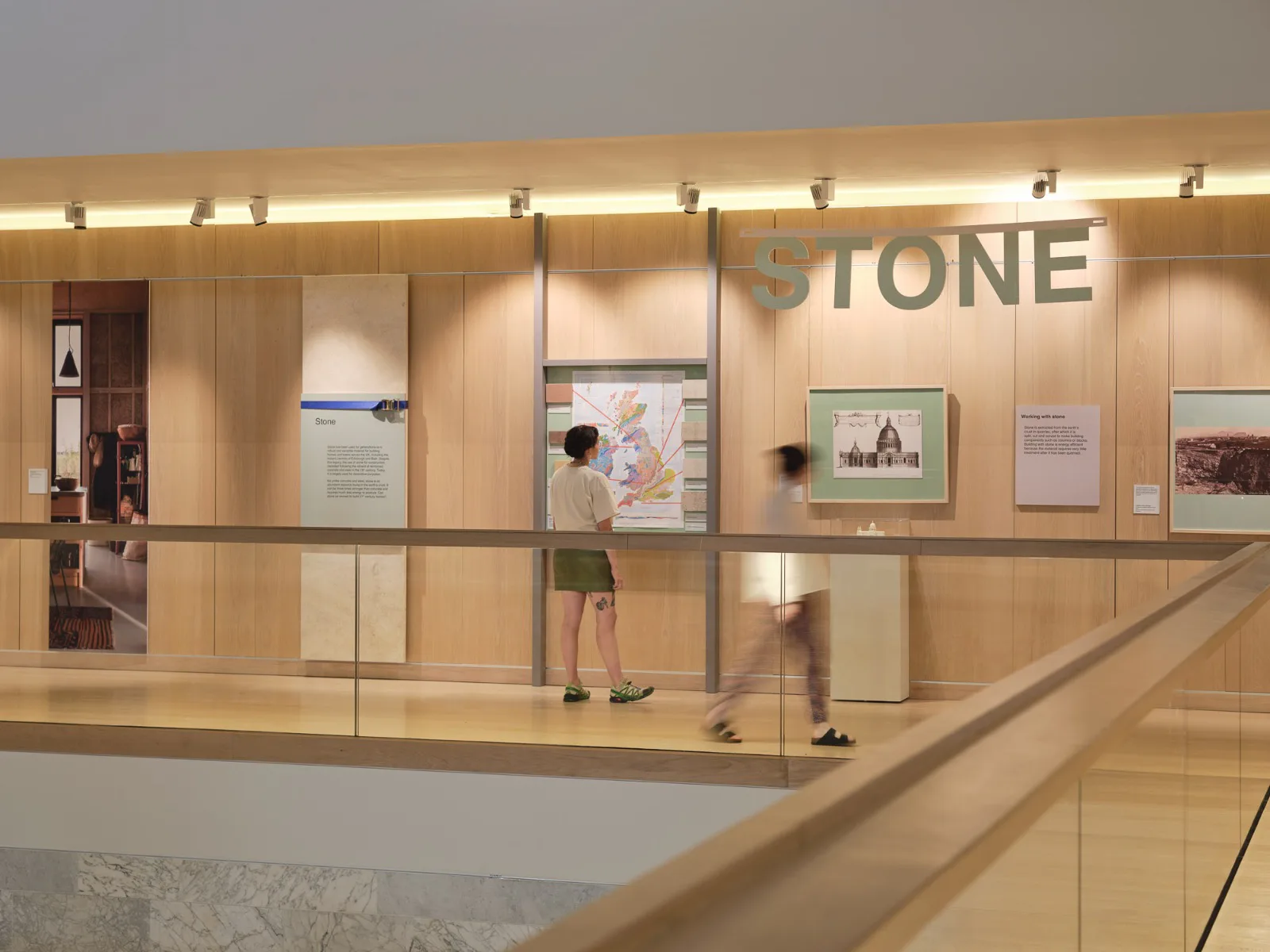 Abschnitt „Stein“ der Ausstellung „How to Build a Low-Carbon Home“.