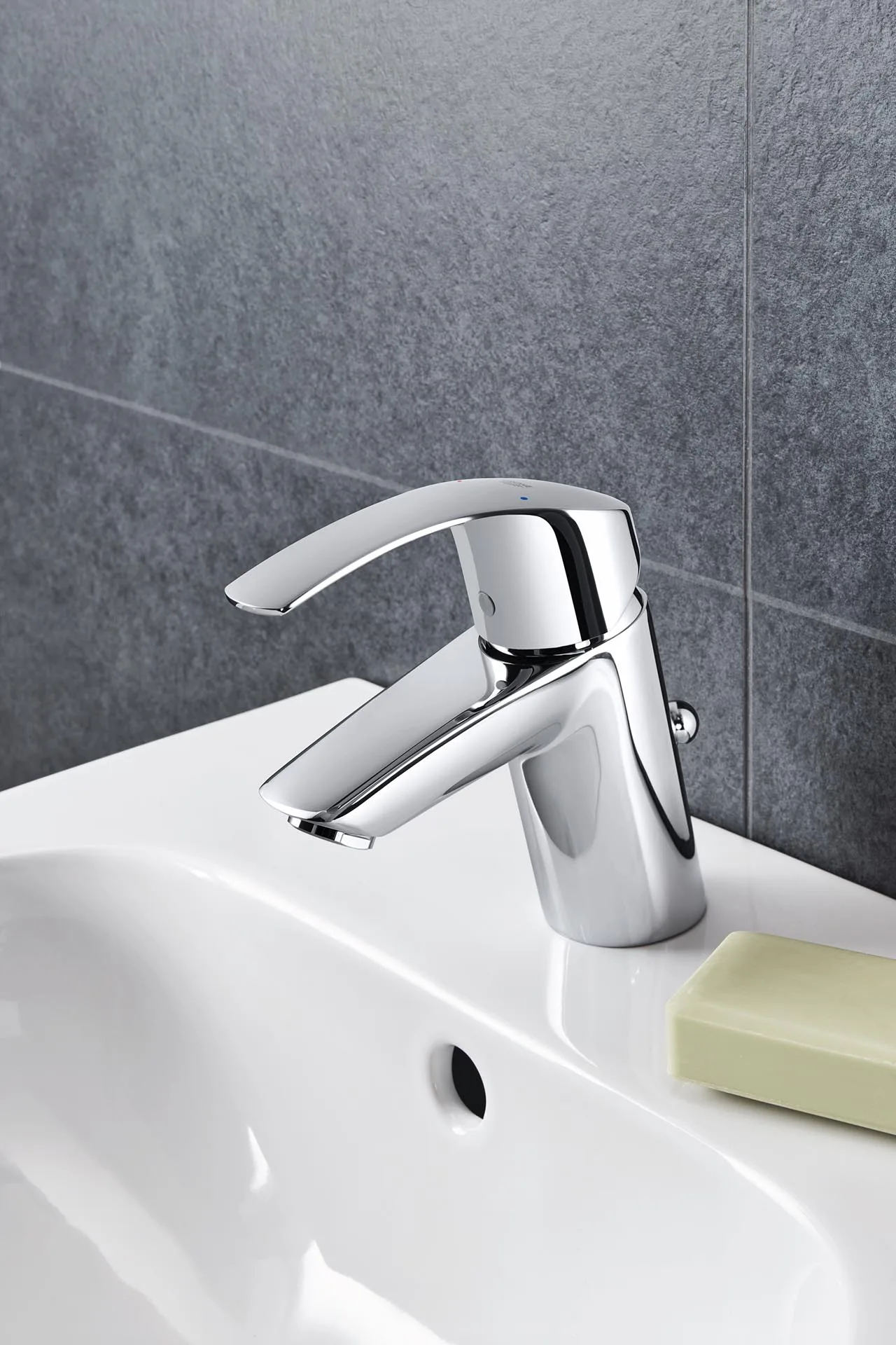 Die Grohe Eurosmart Standard, hier in S-Größe, kommt in zeitlosem Look.