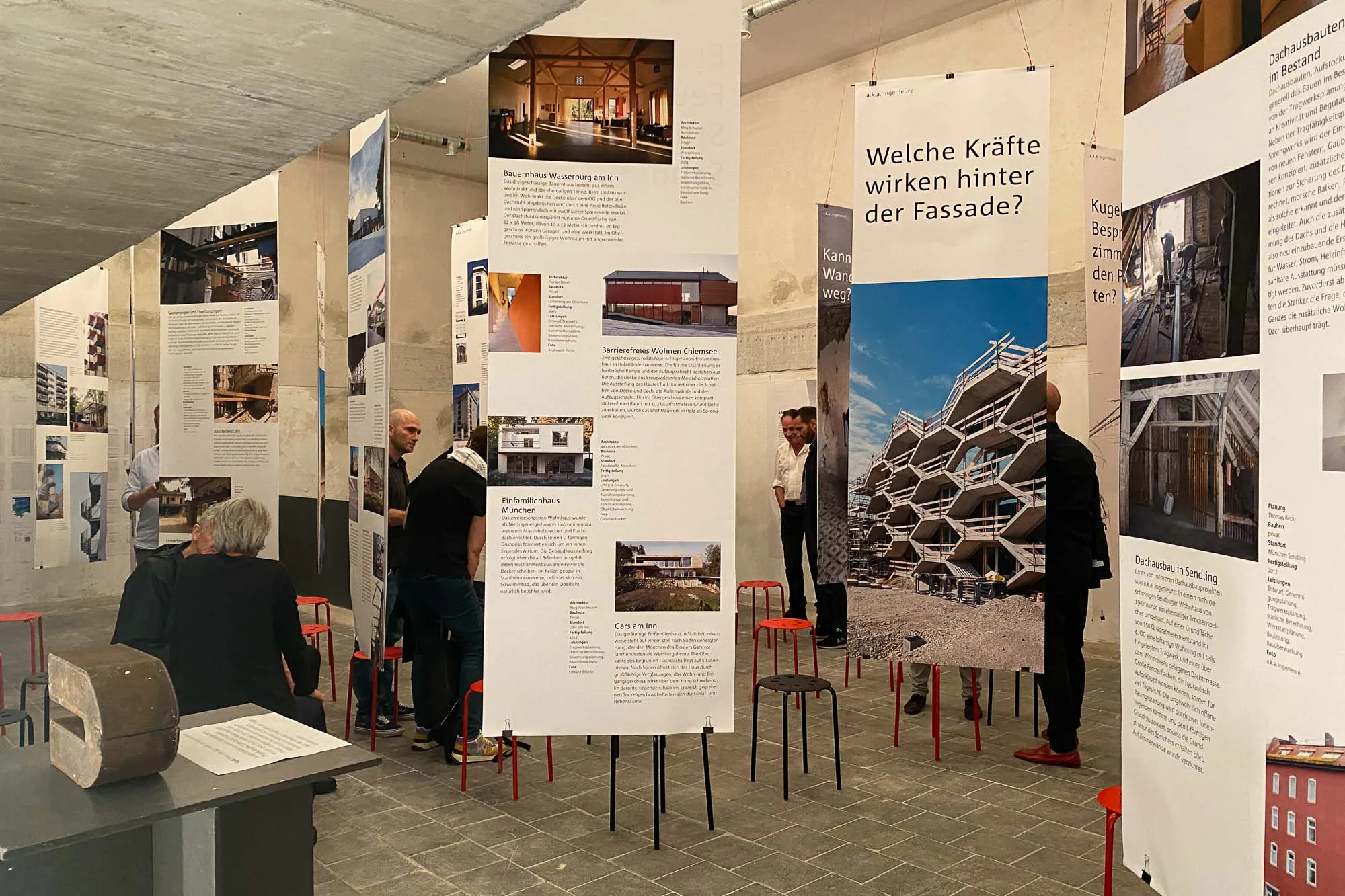 Blick in den Ausstellungsraum „Kann die Wand da weg?“