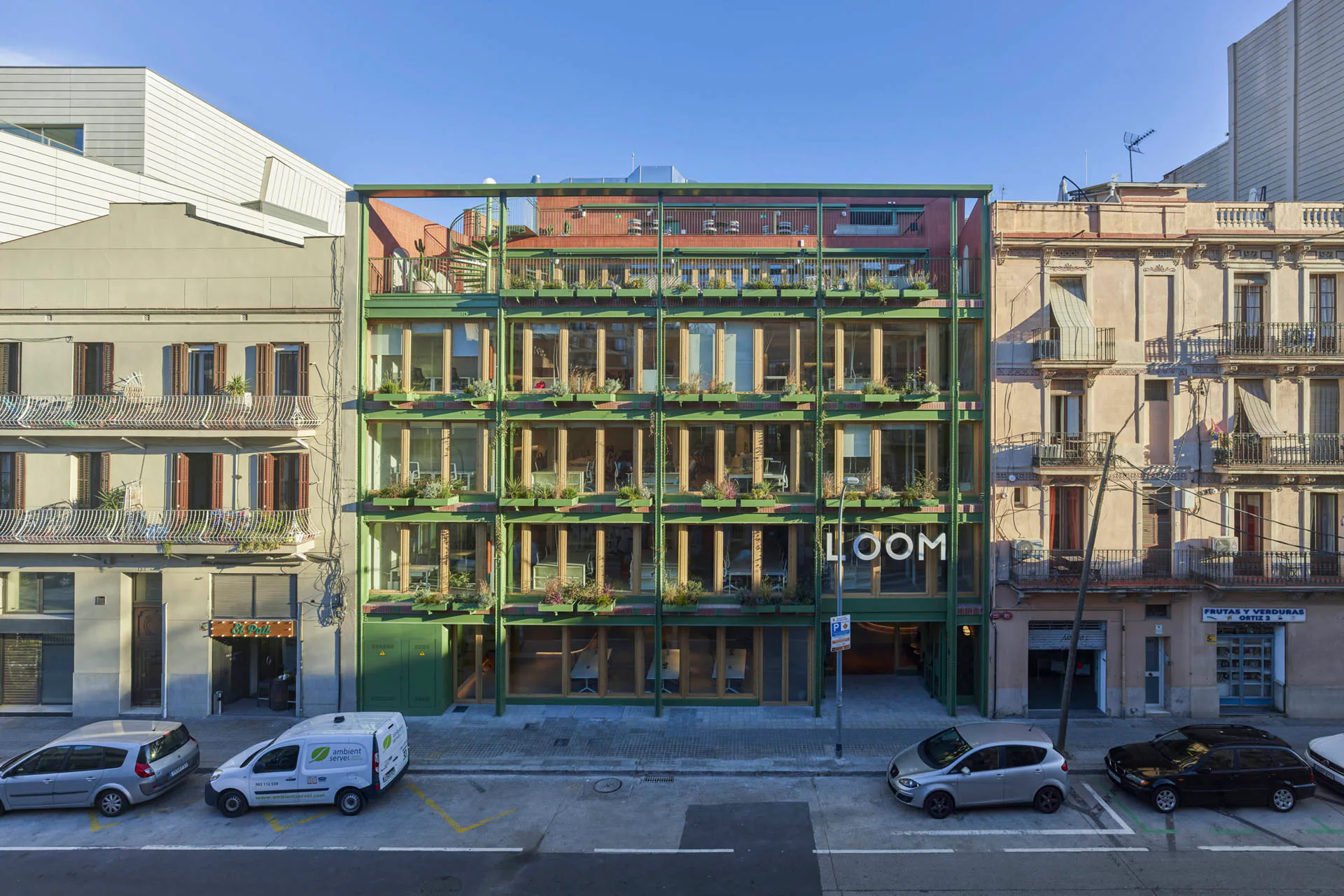 Loom Ferreteria office building in Barcelona