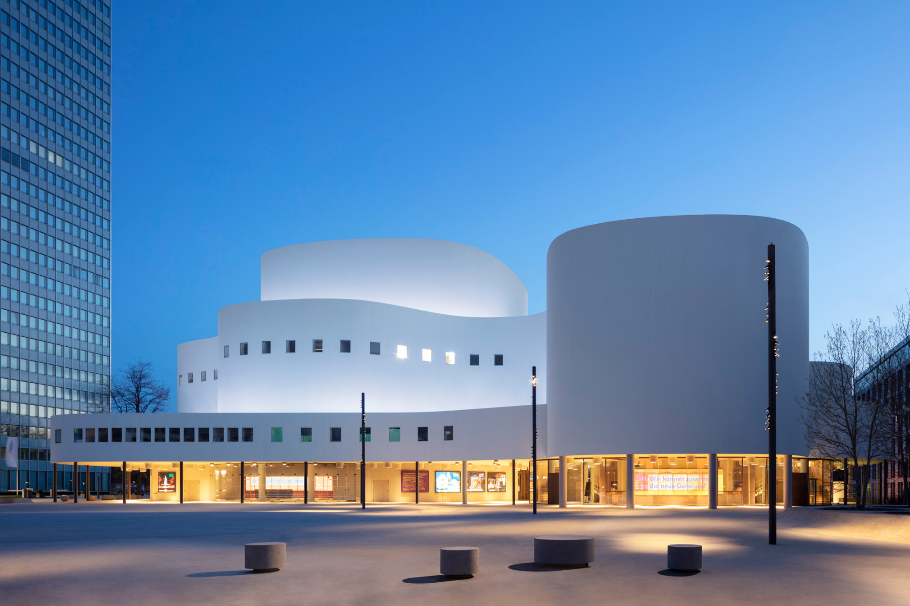 Düsseldorfer Schauspielhaus von Ingenhoven Associates