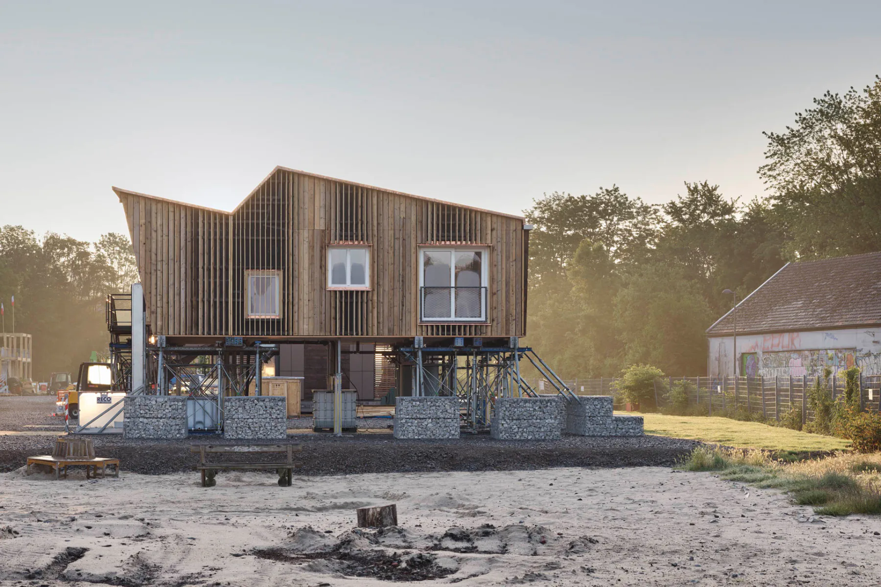 RoofKIT ist das Siegerprojekt des Solar Decathlon Wettbewerbs 2022, dem größten Architekturwettbewerb für Hochschulen weltweit.