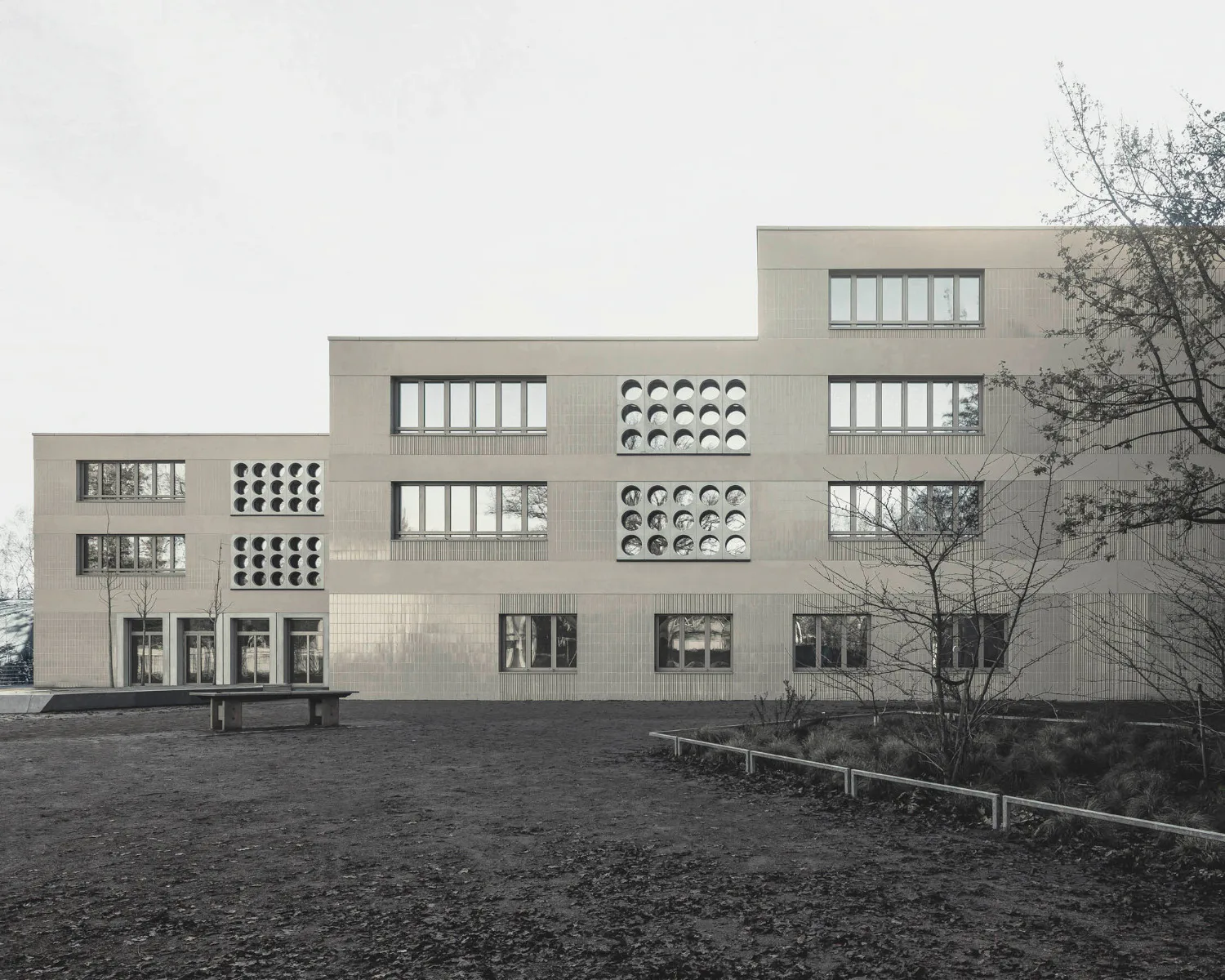 Lew-Tolstoi-Schule in Berlin von AFF Architekten