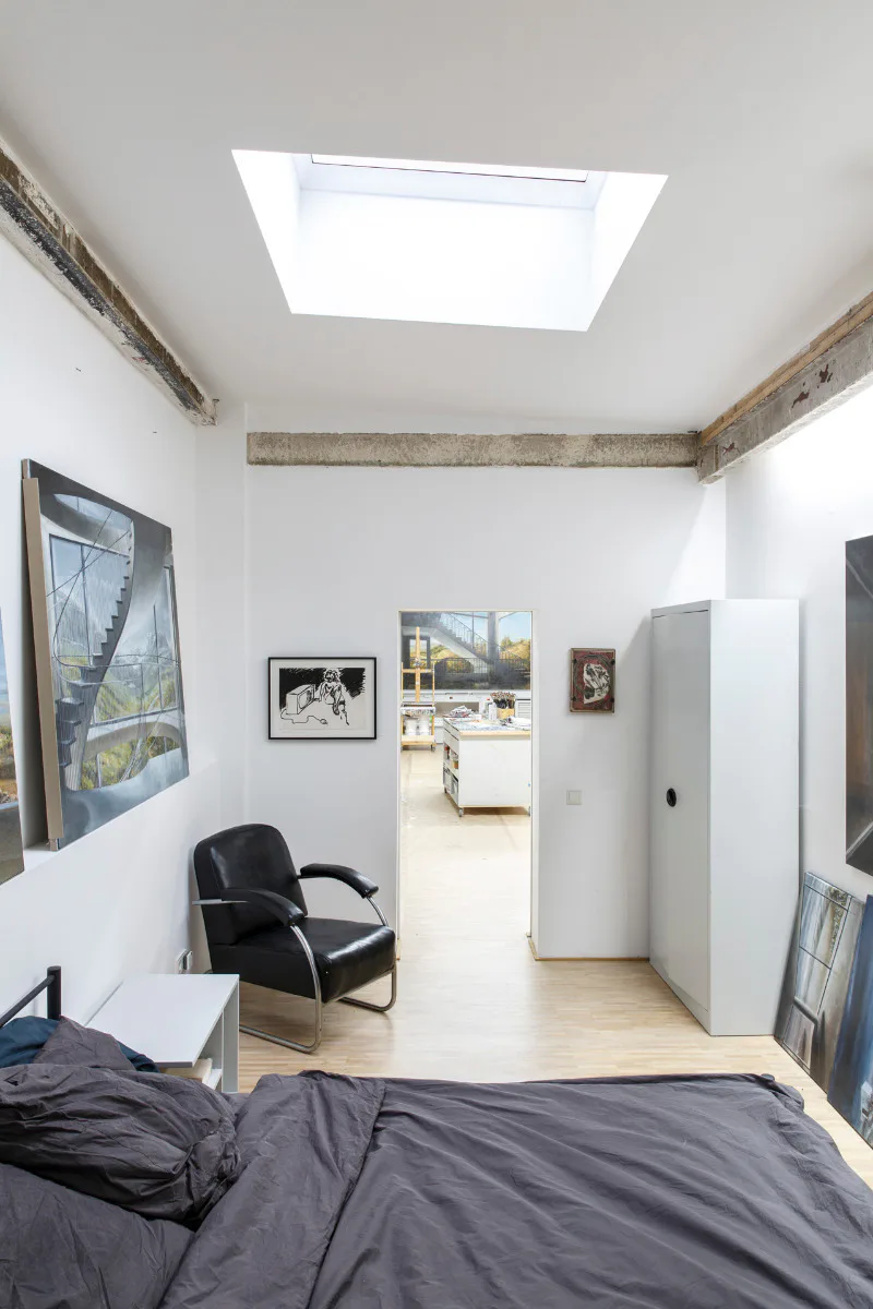 Schlafzimmer neben dem Atelier
