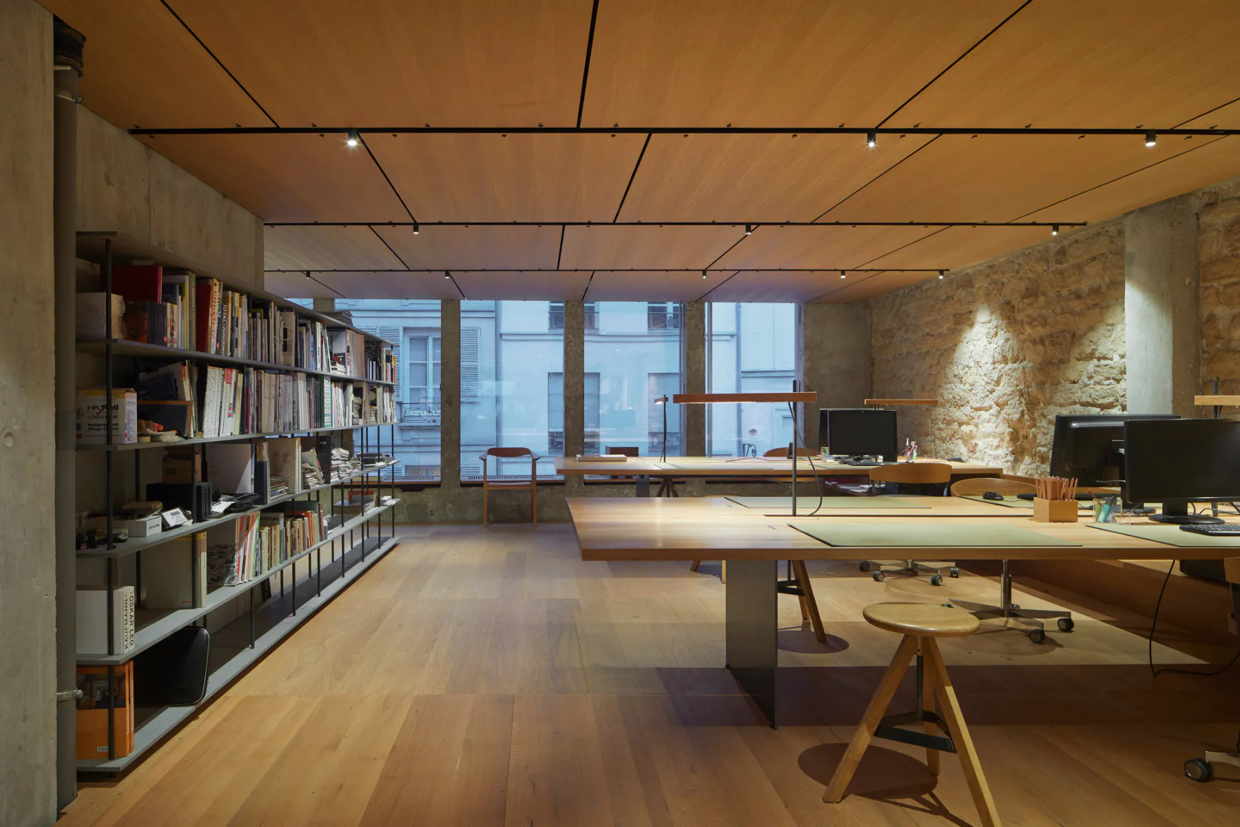 Blick vom Büro zur Straße