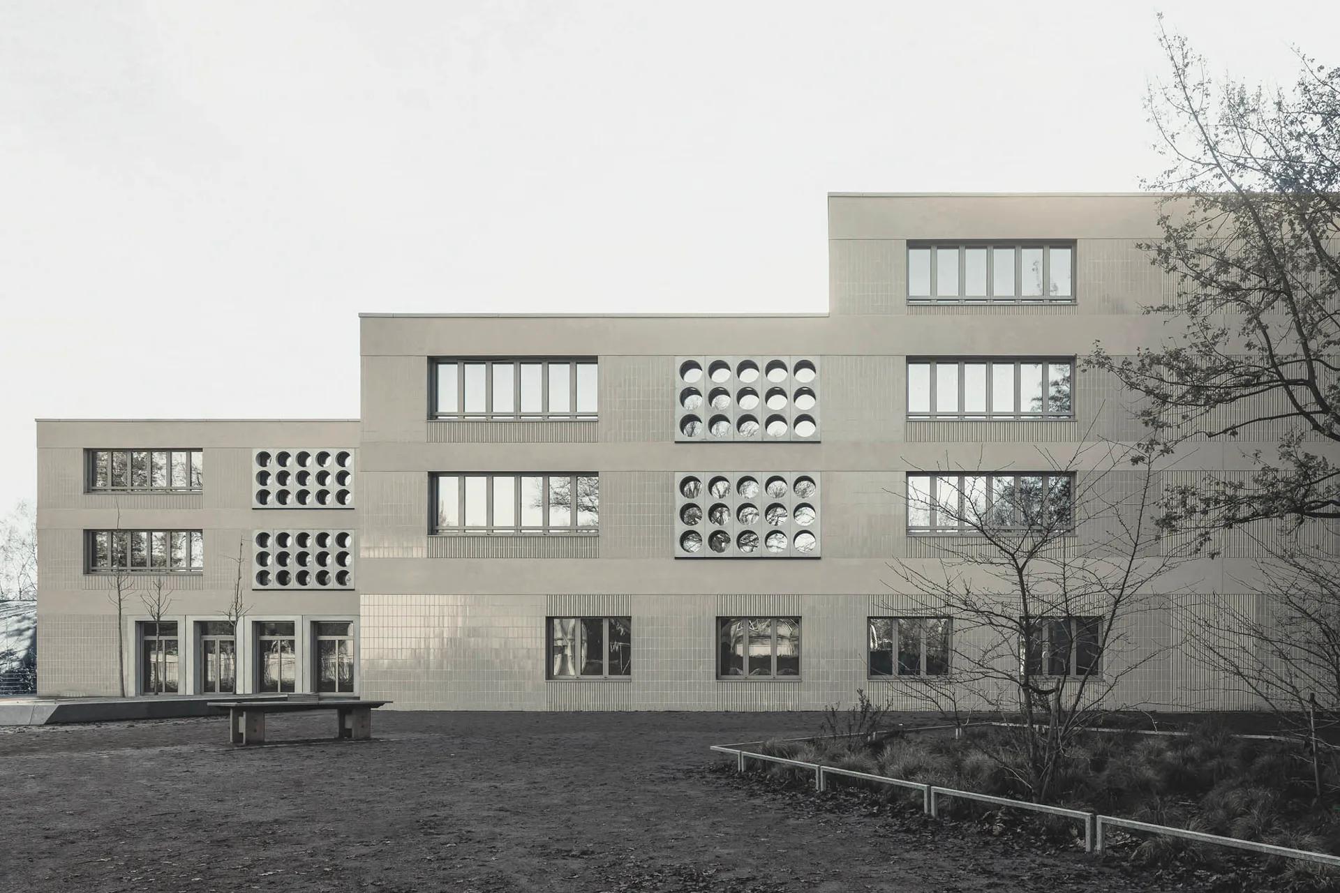 Lew-Tolstoi-Schule in Berlin von AFF Architekten
