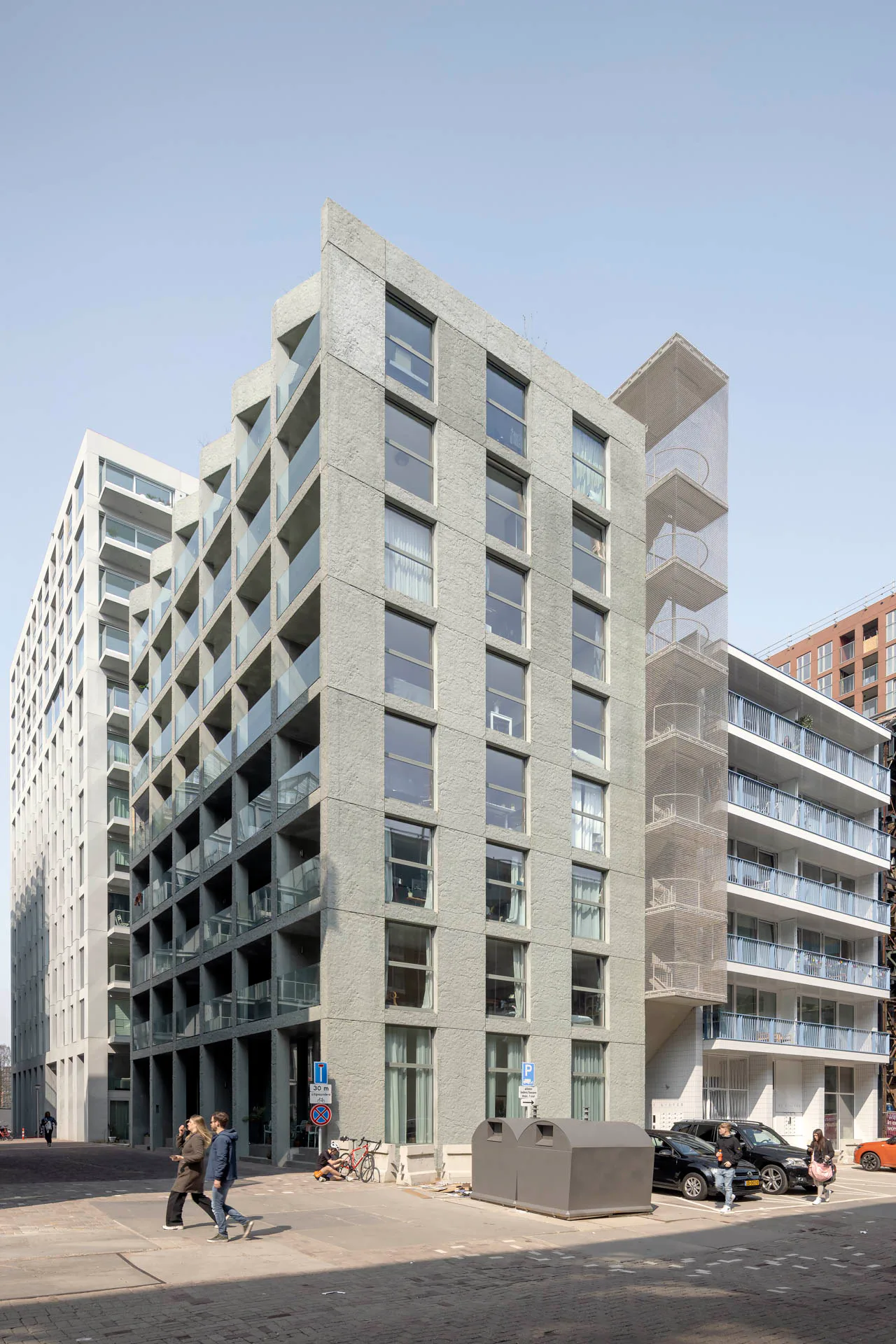 Wohnhaus im Block