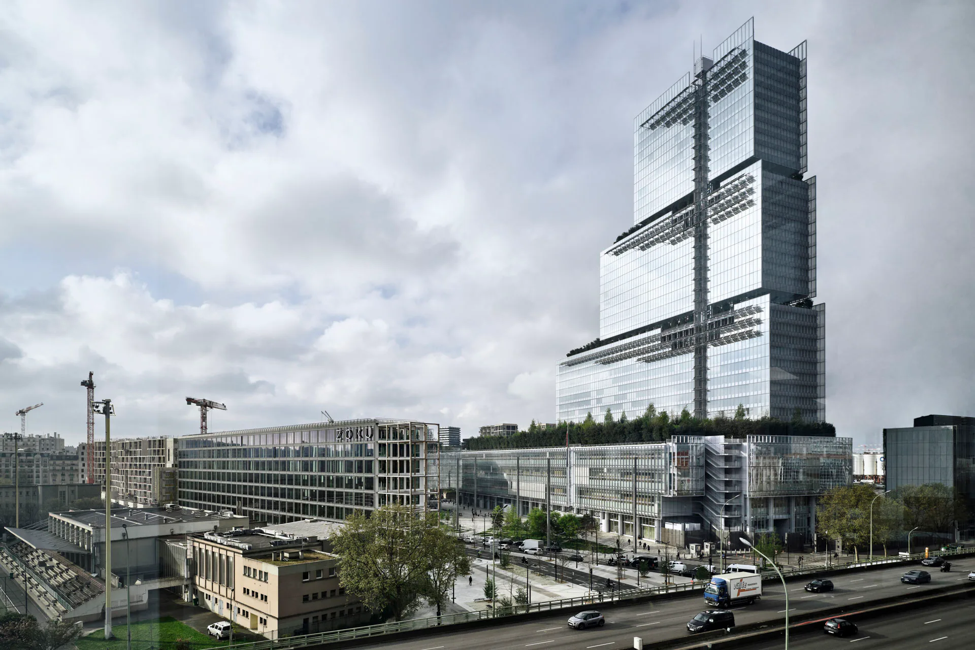 Prominenter Nachbar: Das Stream Building liegt genau gegenüber von Renzo Pianos Tribunal de Paris unweit des Boulevard Périphérique.