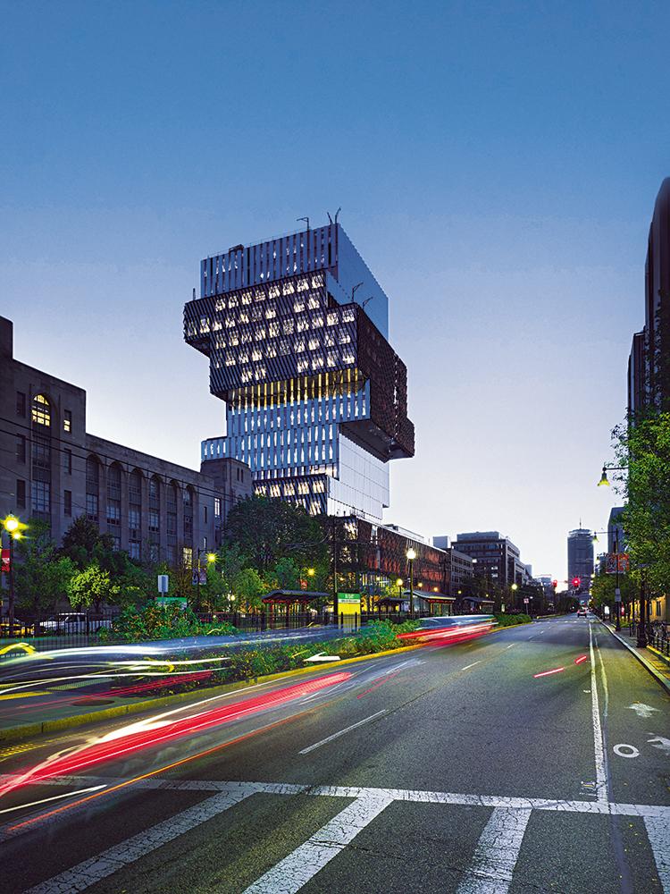 Leed-Platinum zertifiziertes Leuchtturmprojekt auf dem Campus der Universität Boston: Beim Bau setzten KPMB Architects auch auf Ecopact-Beton.