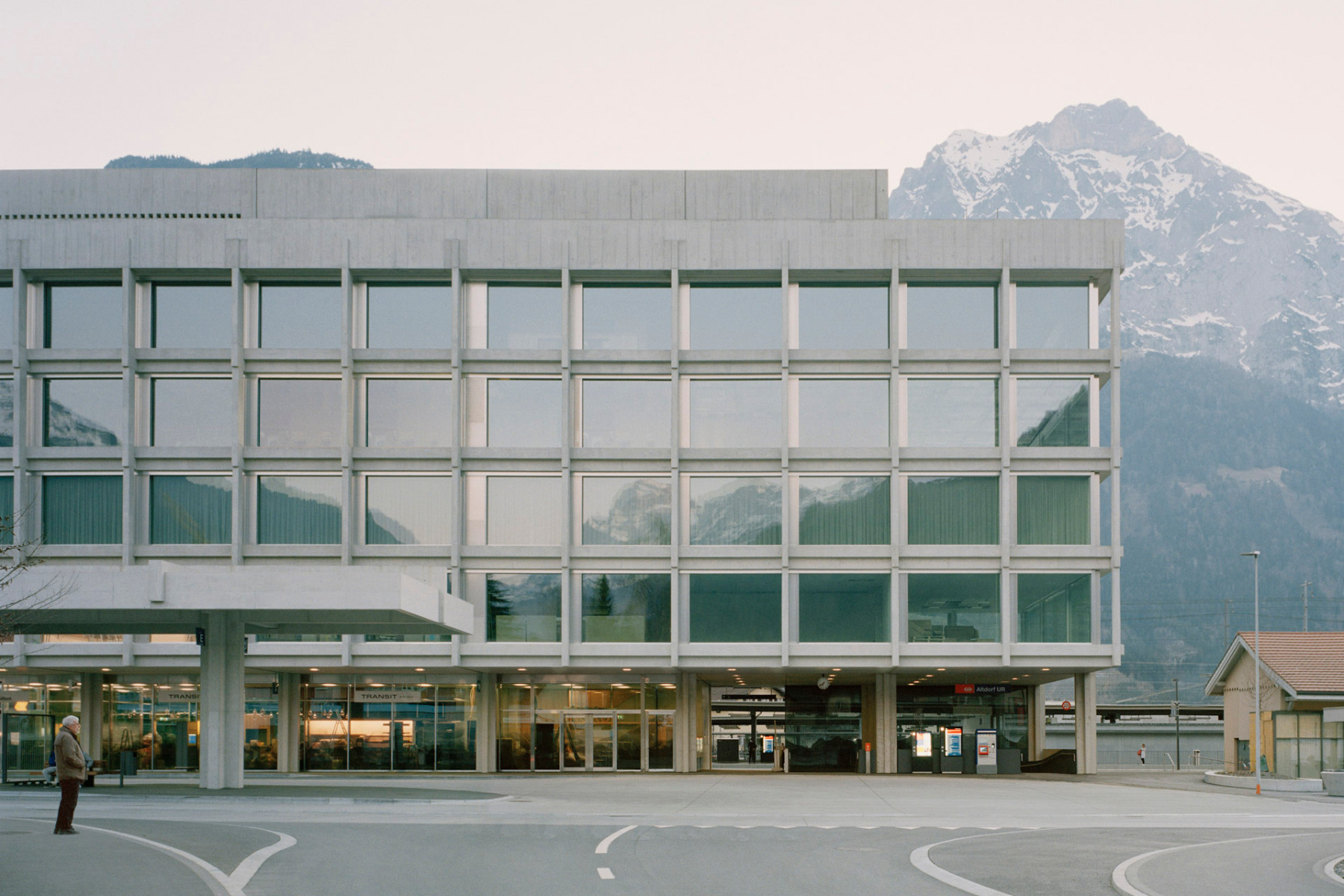 Bürogebäude in Altdorf von Buchner Bründler