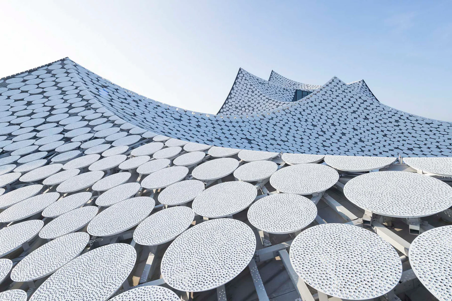 Elbphilharmonie in Hamburg, Deutschland, 2017. Entworfen von Herzog & de Meuron