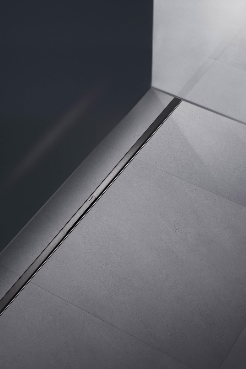 Auch die neue Duschrinne CleanLine50 ist in der Farbe Schwarz matt erhältlich und setzt edle Akzente im Duschbereich.