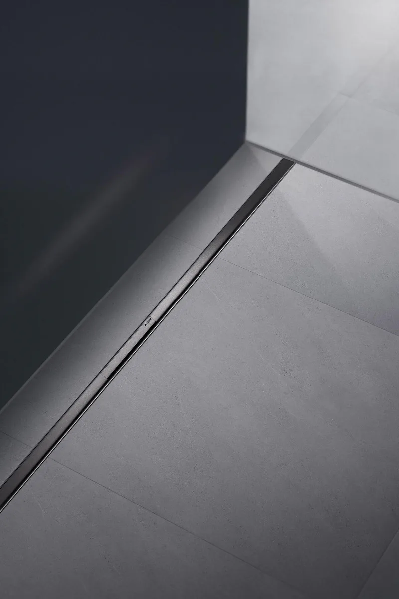Auch die neue Duschrinne CleanLine50 ist in der Farbe Schwarz matt erhältlich und setzt edle Akzente im Duschbereich.