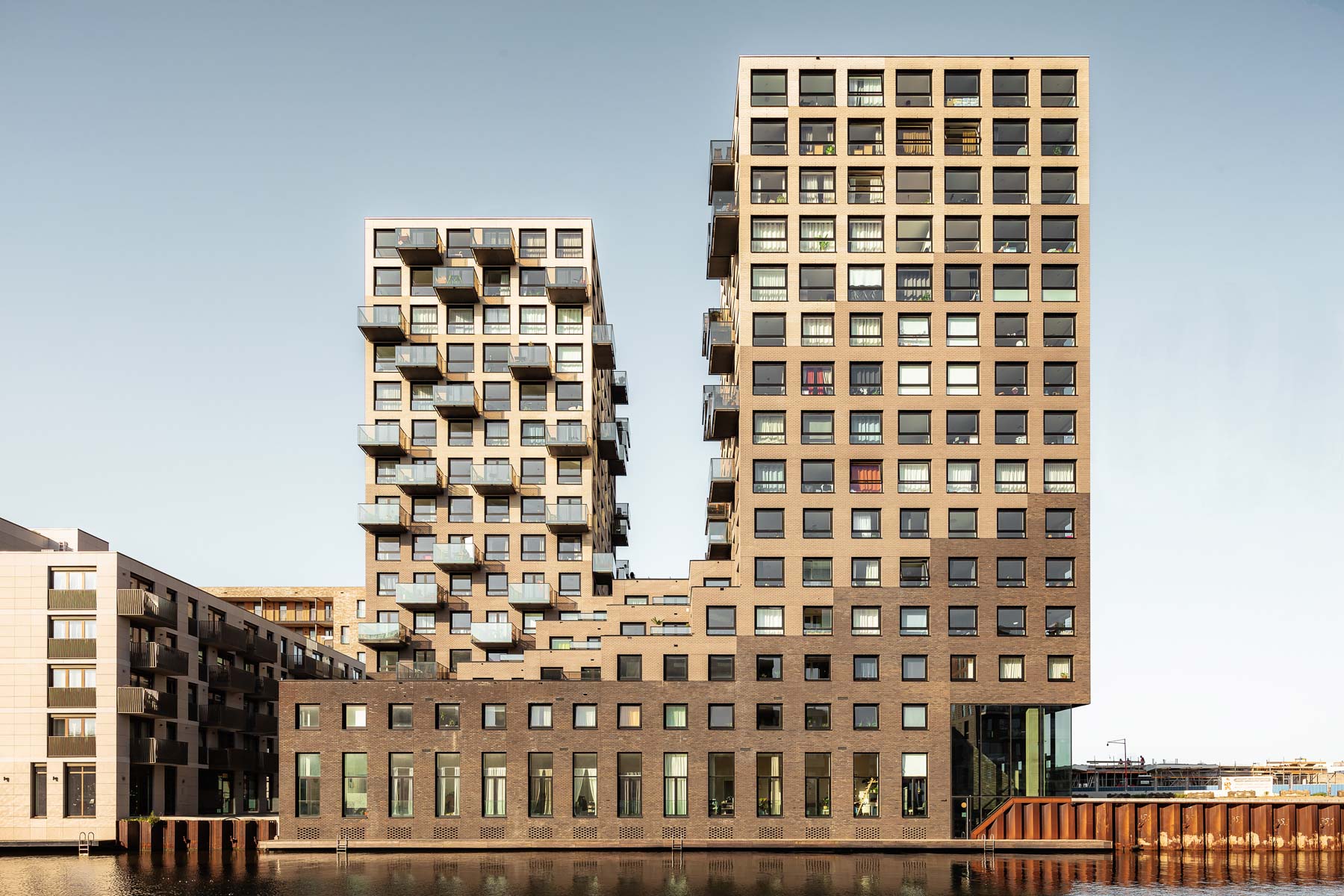 Wohnhochhäuser 360 Degrees in Amsterdam von Studioninedots