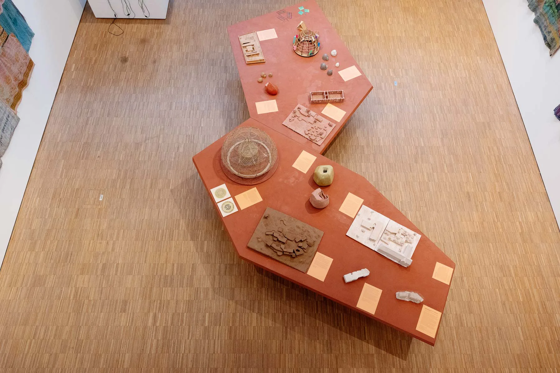 Ausstellungsansicht Anna Heringer „One Planet, One Family“, DG Kunstraum 2023