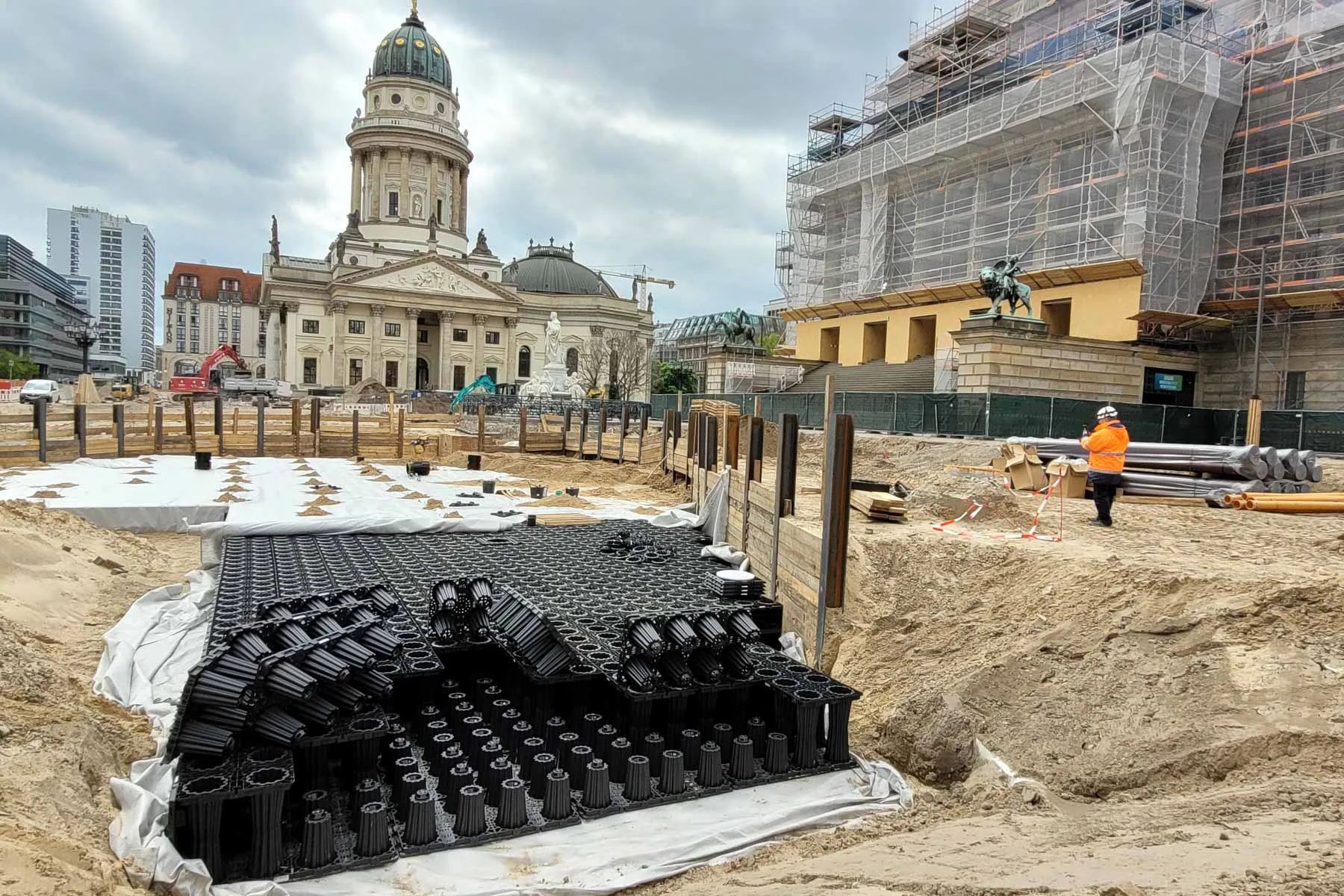 Der Berliner Gendarmenmarkt – Blockrigole ACO Stormbrixx zur Versickerung des Oberflächenwassers