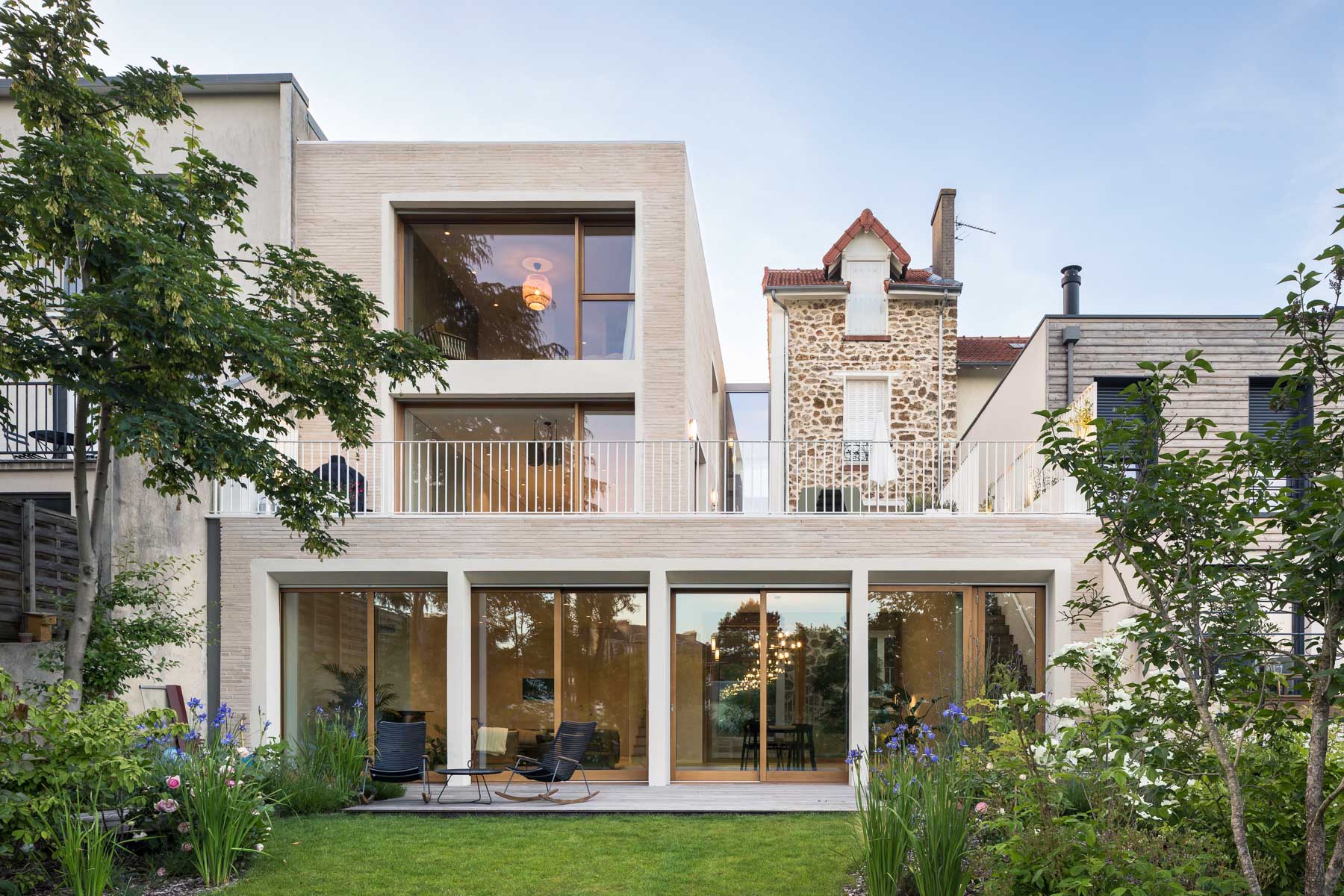 Wohnhauserweiterung bei Paris von Hemaa Architectes