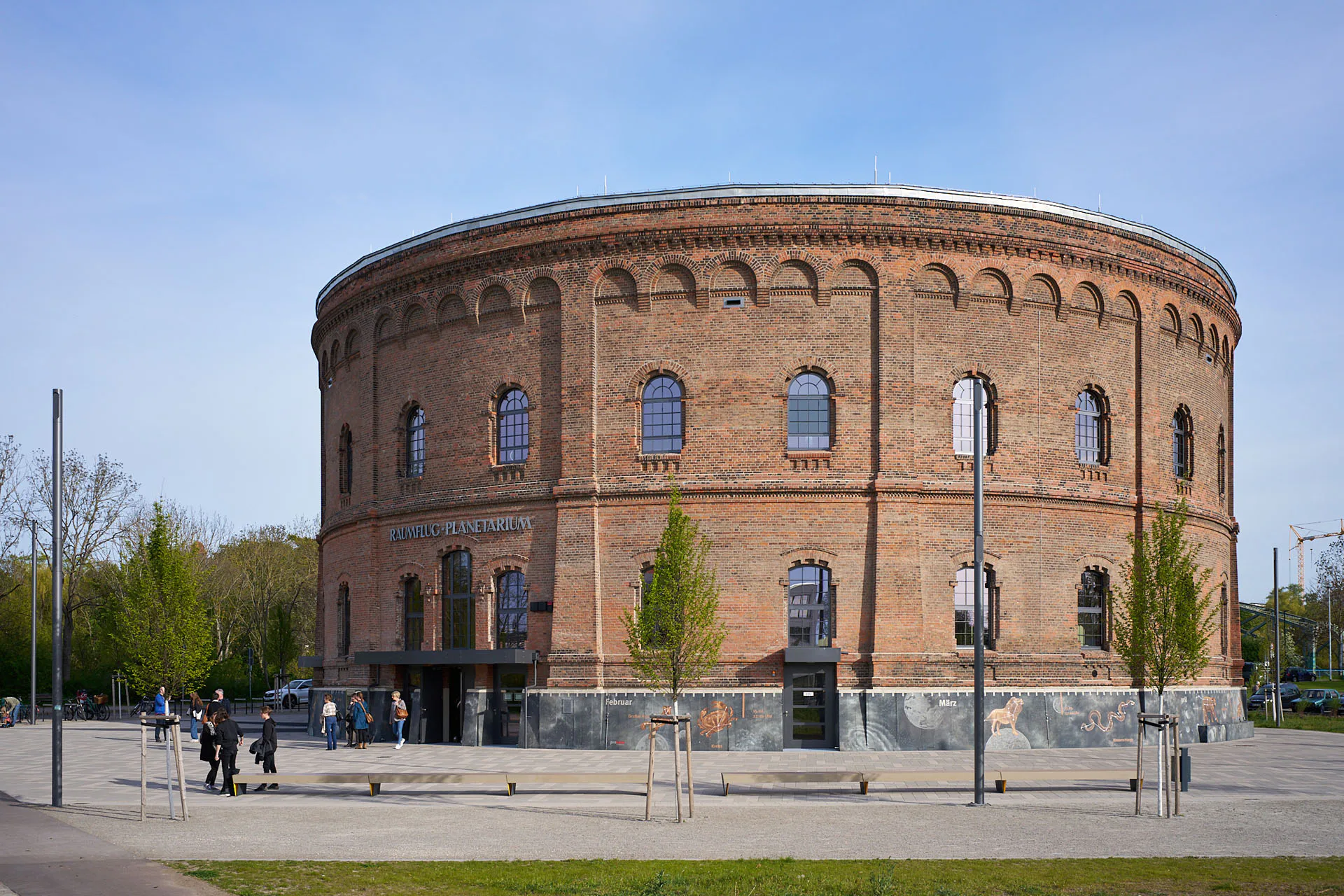 Die historische Fassade des Gasometers wurde behutsam saniert.