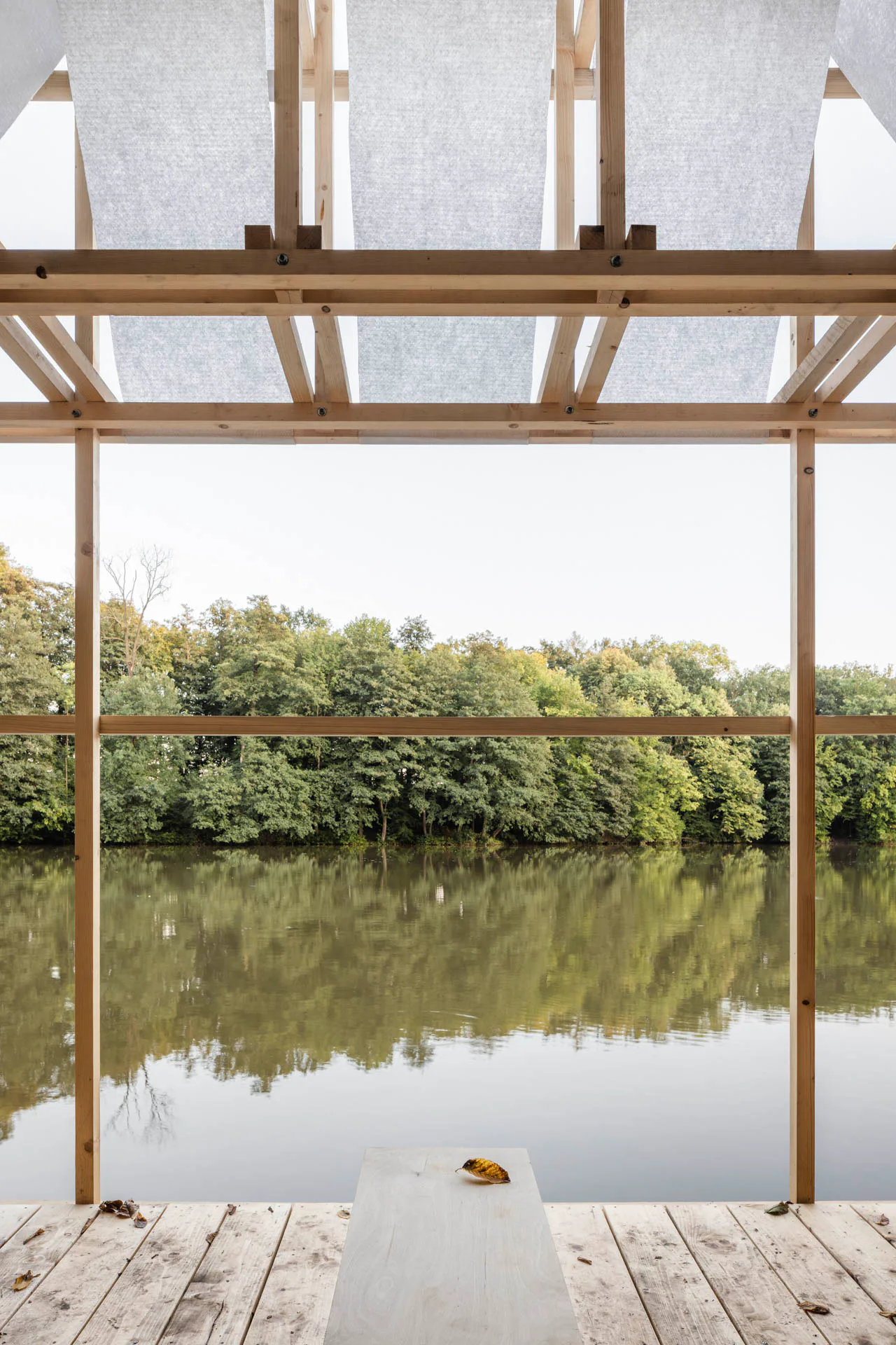 Das Teehaus kann auch als Sommerpavillon genutzt werden.