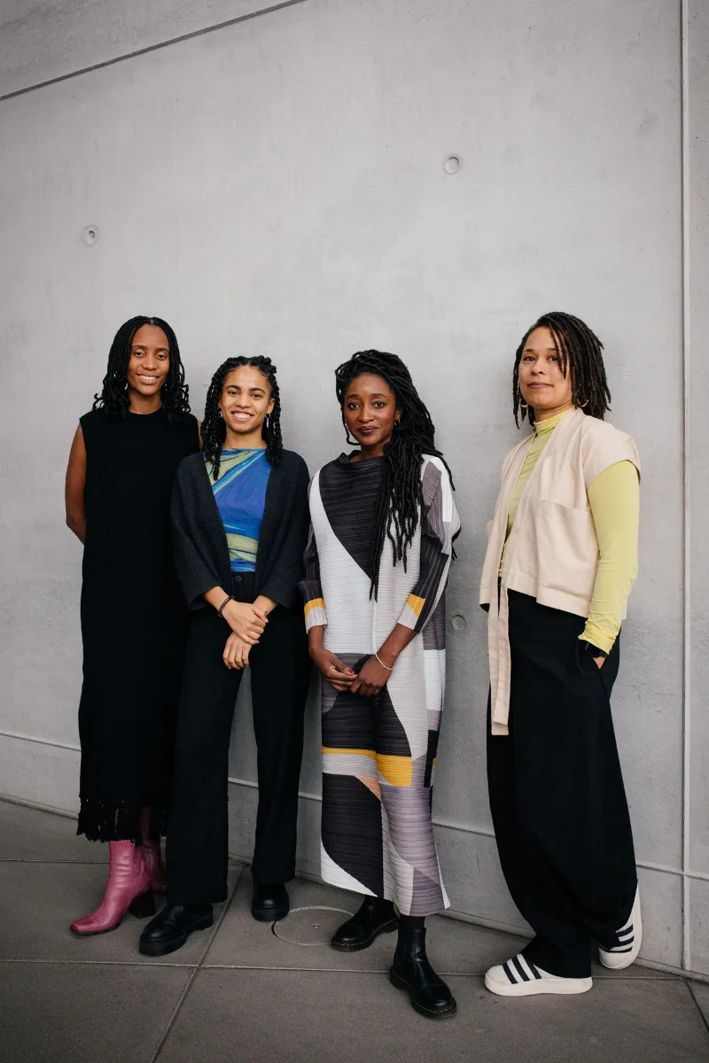 Matri-Archi(tecture): Khensani Jurczok-de Klerk, Margarida Waco, Afaina de Jong, Abdé Batchati (von links nach rechts), fehlend Aisha Mugo