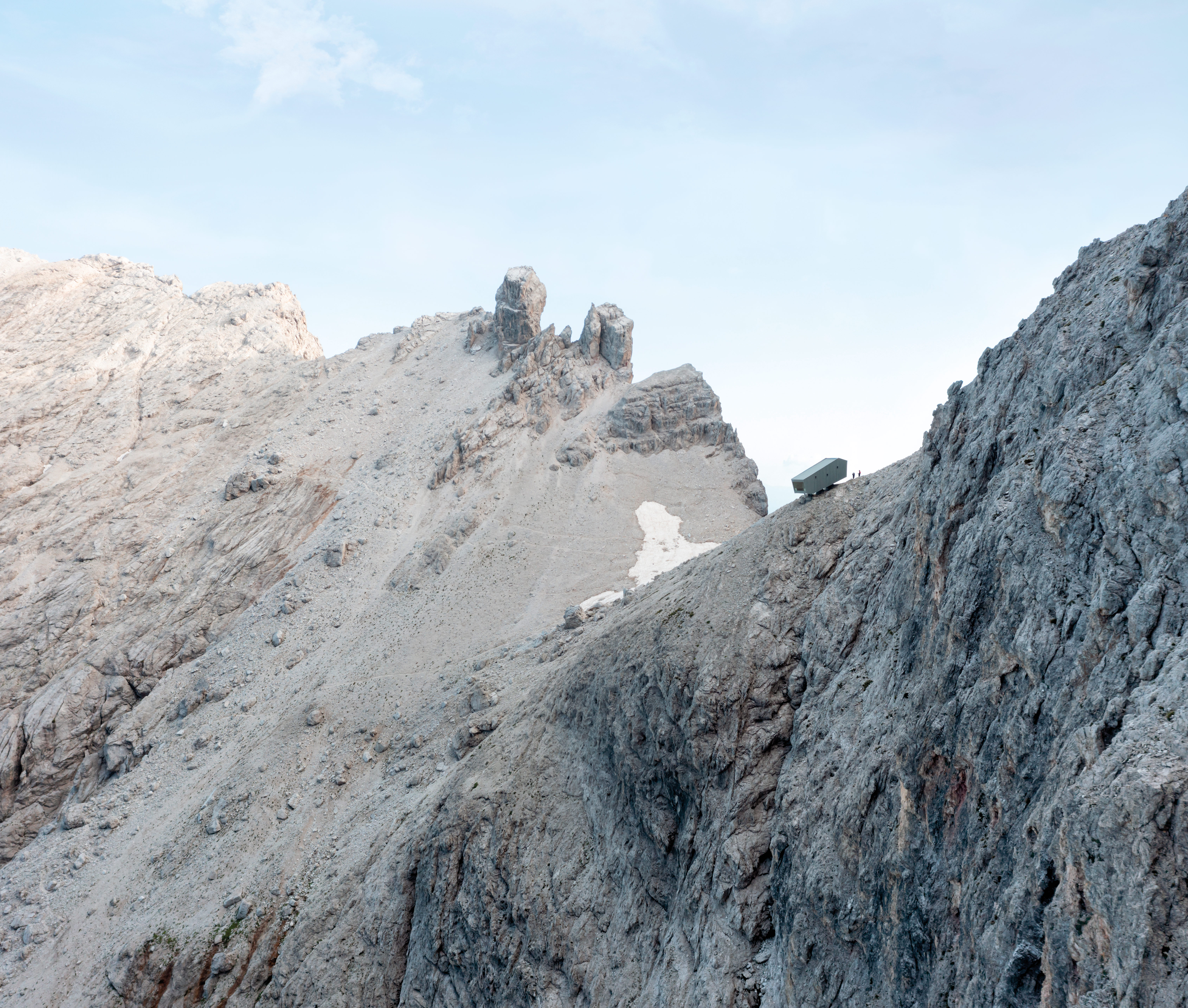 Biwakschachtel in den Dolomiten