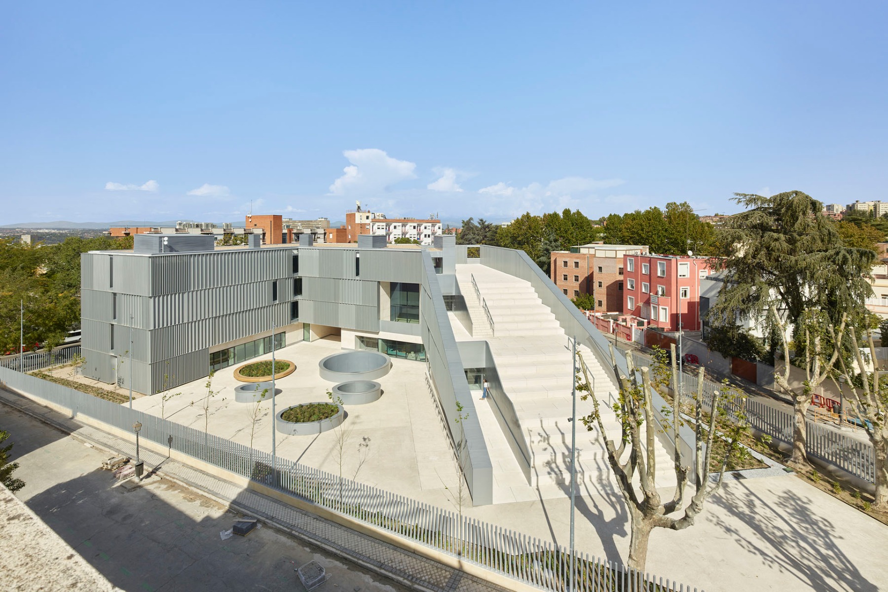 Universitätsgebäude in Madrid von Nieto Sobejano