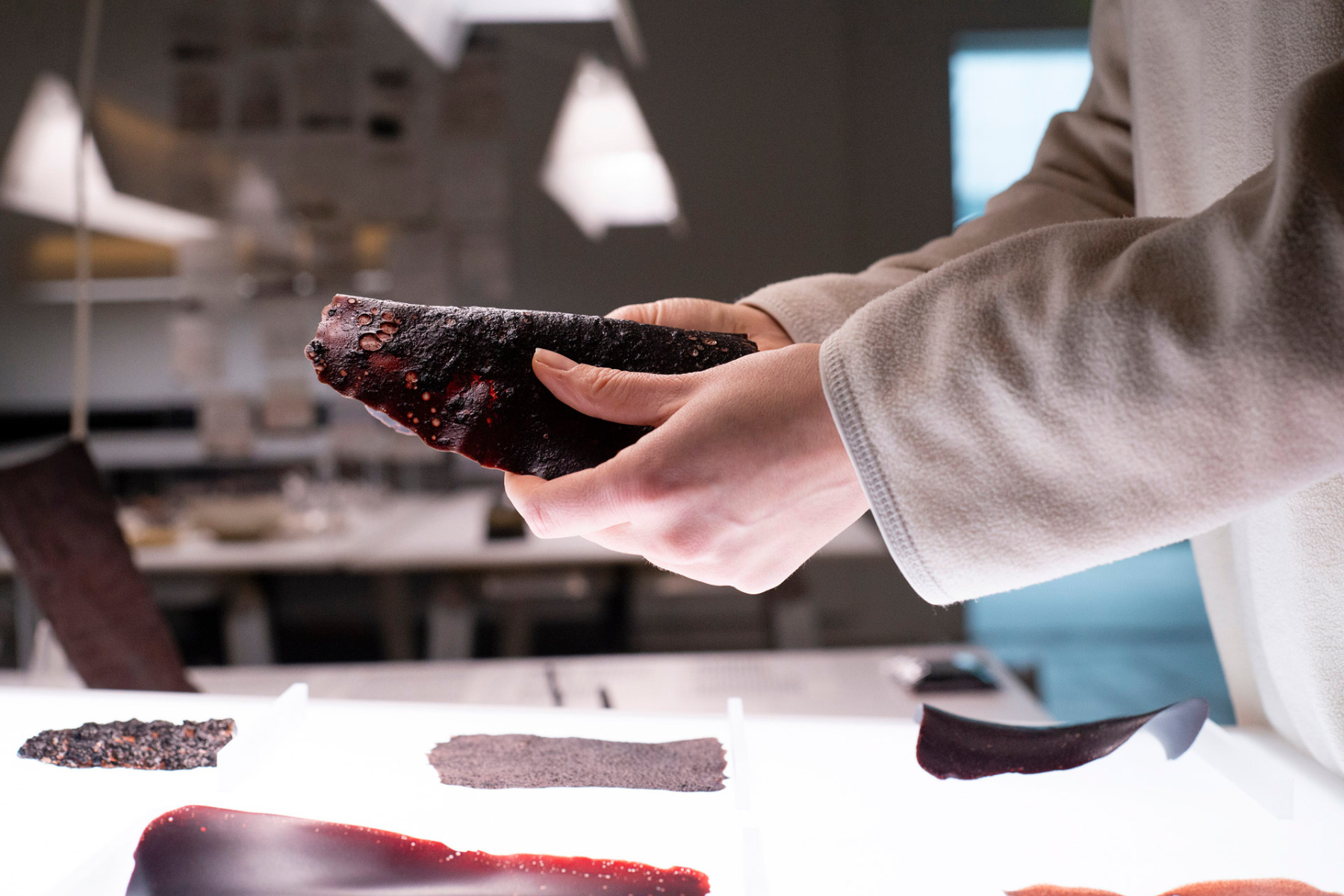Blut & Staub: Wenn Reststoffe zu Werkstoffen werden
