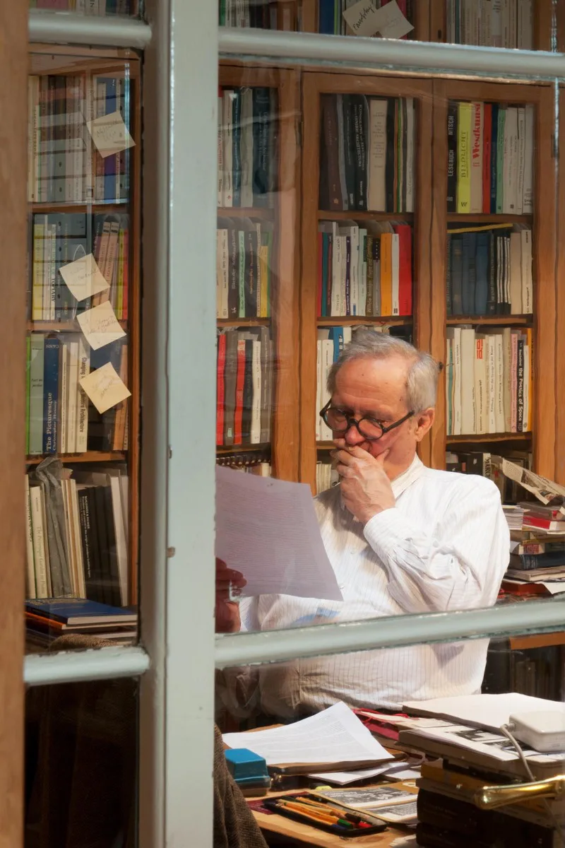 Hermann Czech in seinem Atelier, Wien