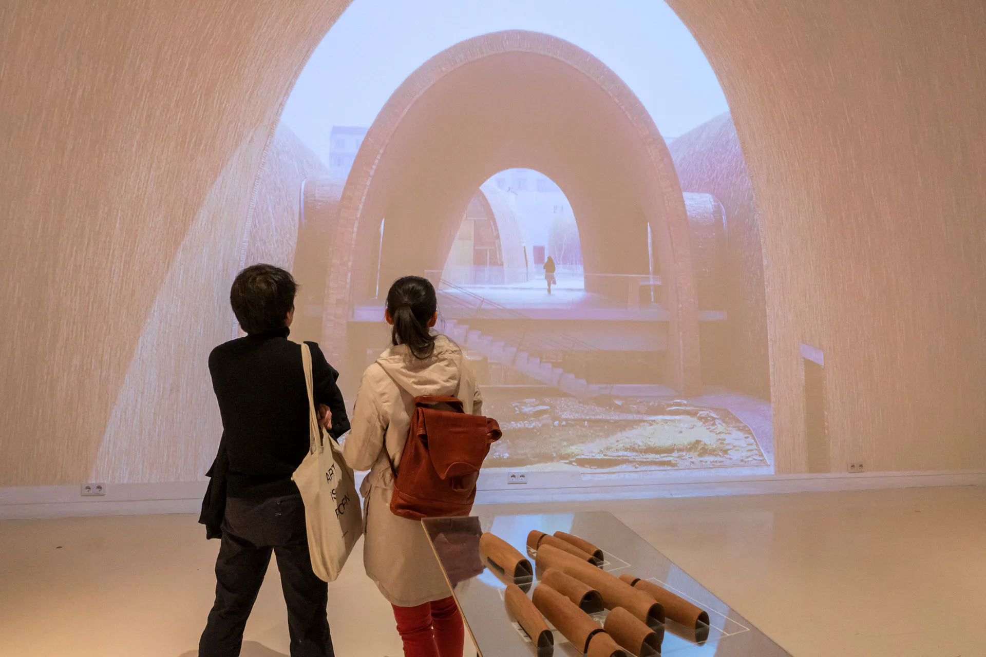 Modell und Visualisierungen des Jingdezhen Imperial Kiln Museum zur Ausstellungseröffnung