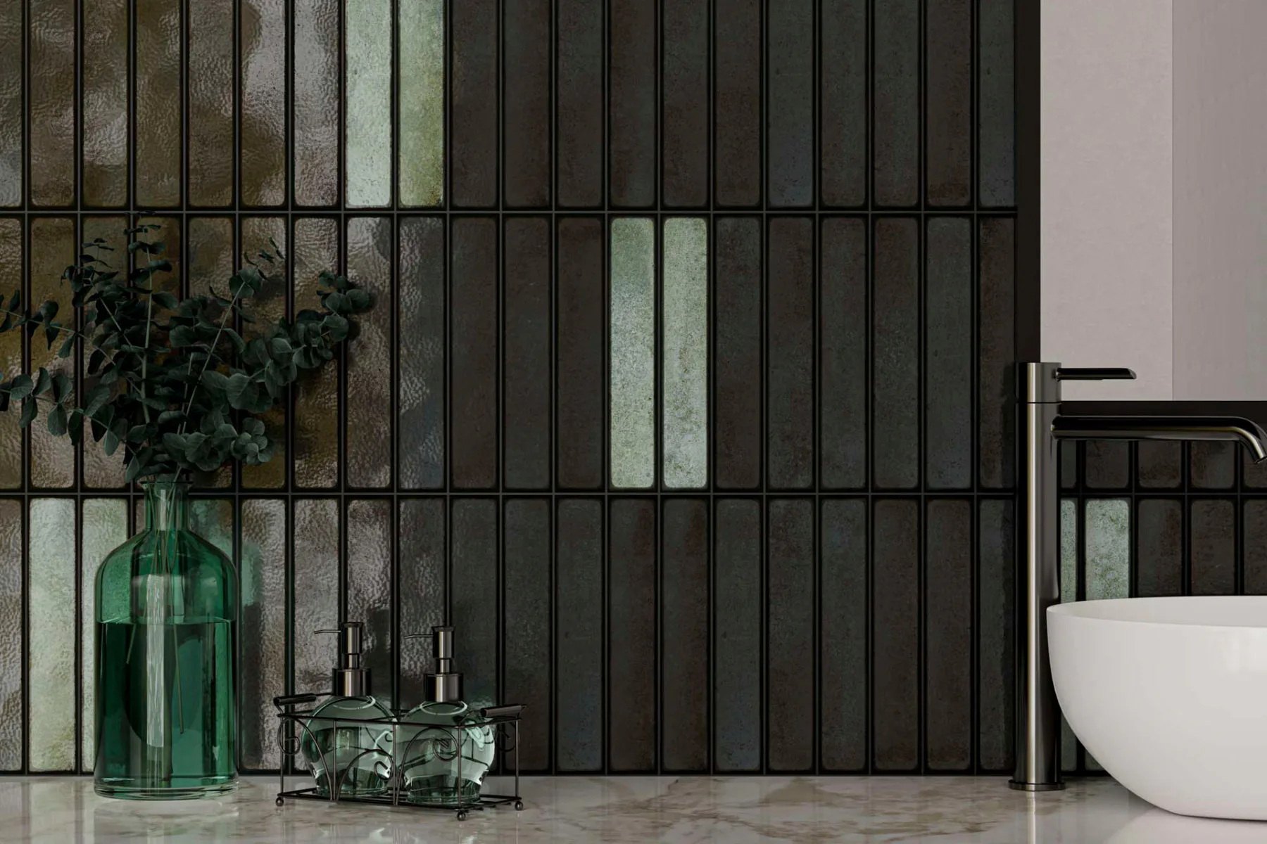 Decocer steht für Kleinformate in einzigartigen Designs und bietet eine breite Palette an geometrischen Formen, Glasuren und Dekoren.