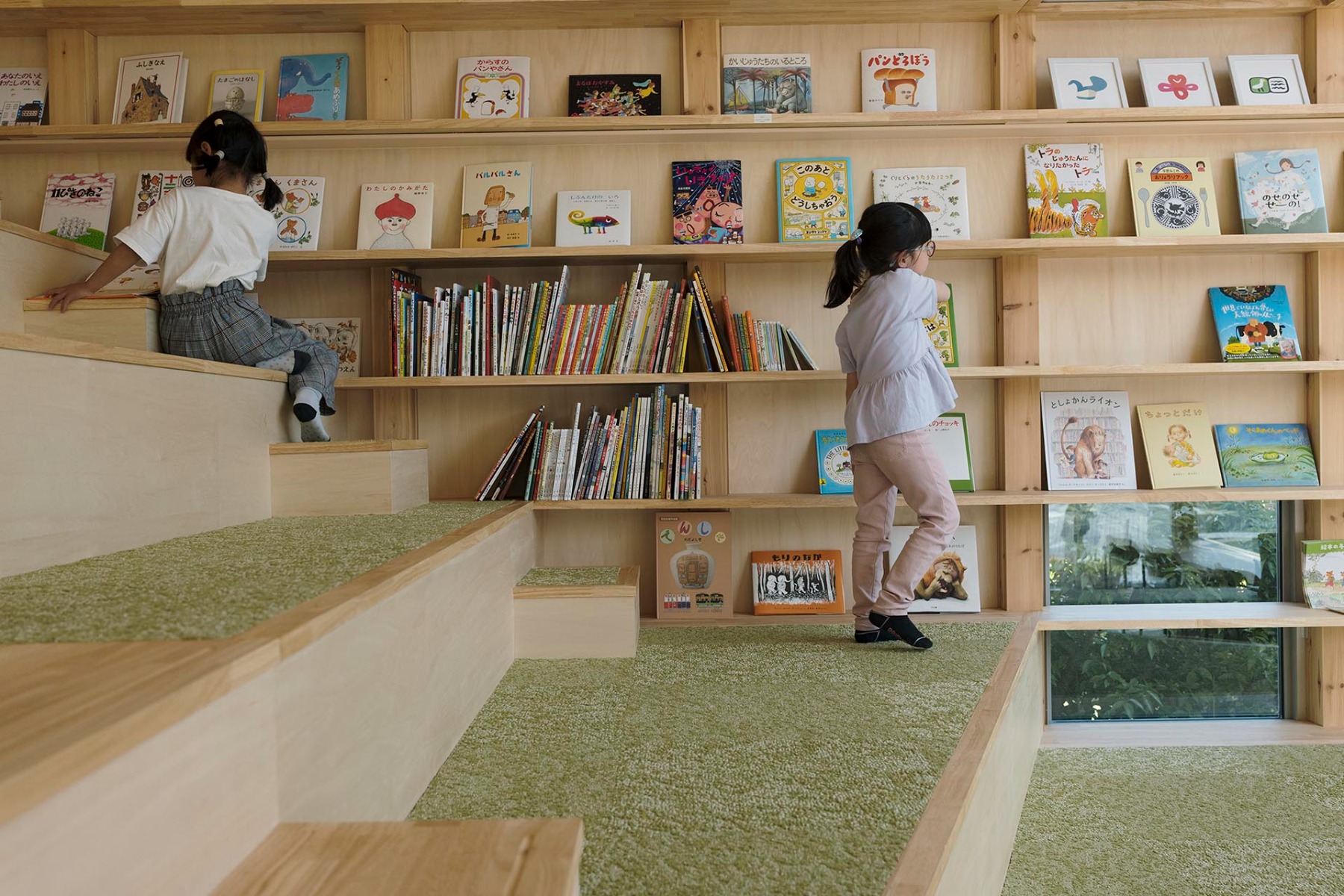 Bibliothek für Kinder von Yukawa Design Lab
