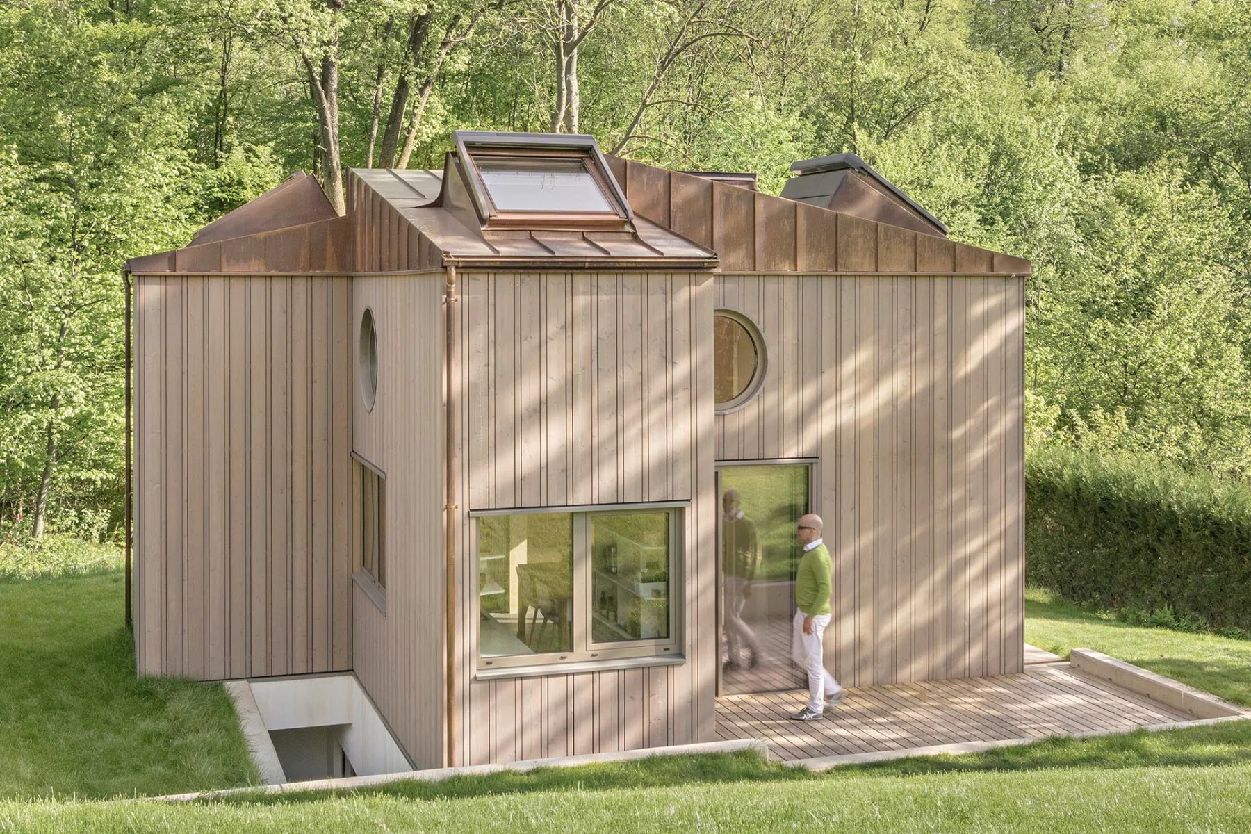 Die Villa Minimale liegt in einer Schrebergartensiedlung in Wien.