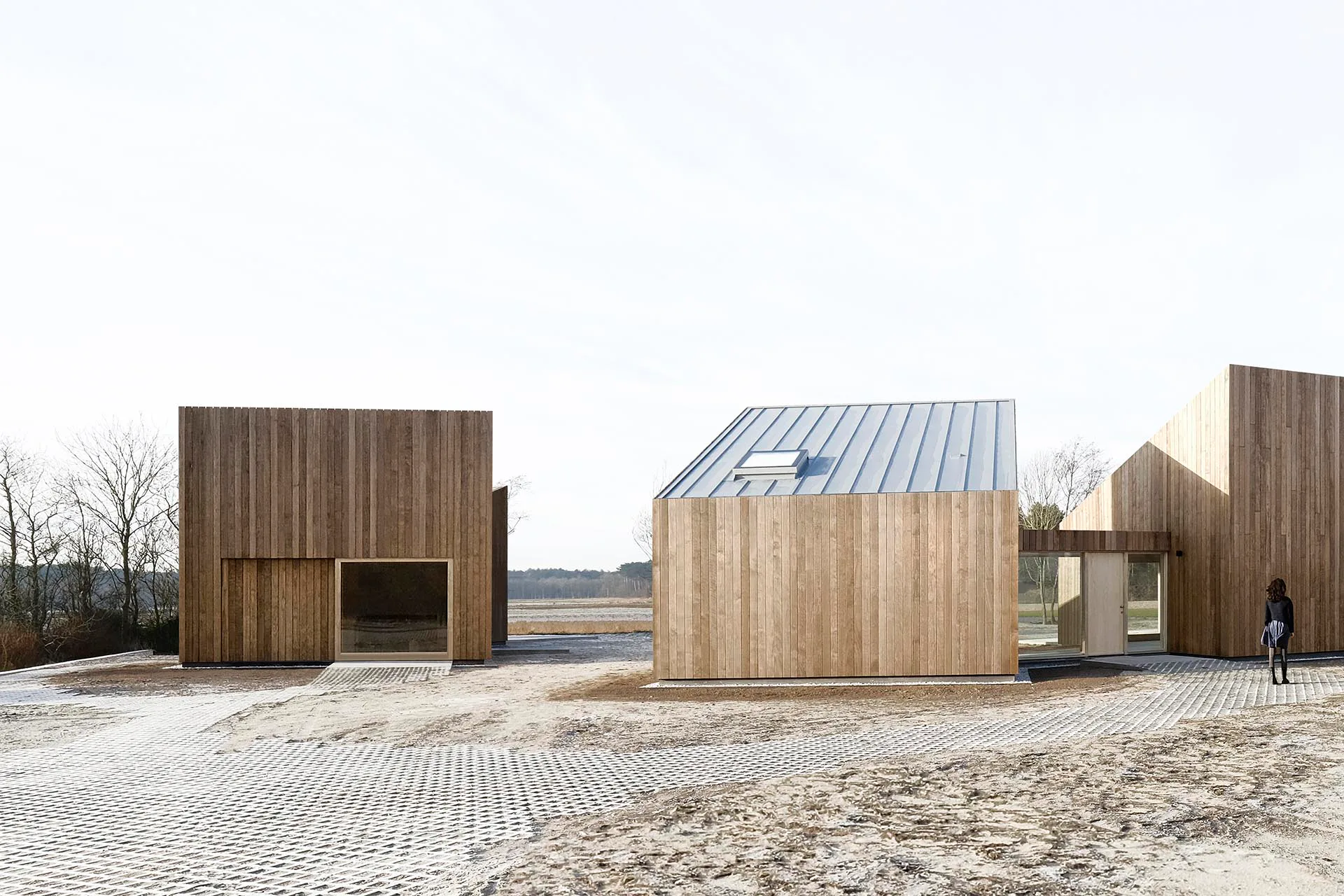 Das Tidal House umfasst einen Wohnbereich und separate Praxisräume.