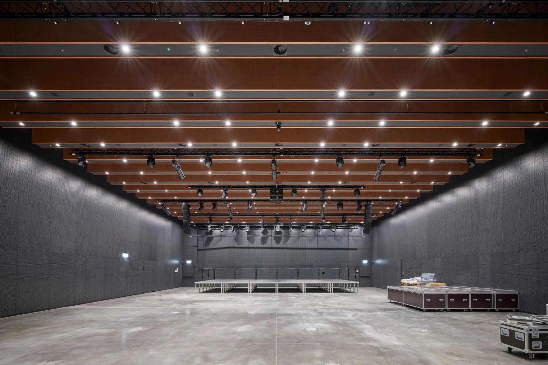 A large dedicated hall has been erected for temporary exhibitions and special events.