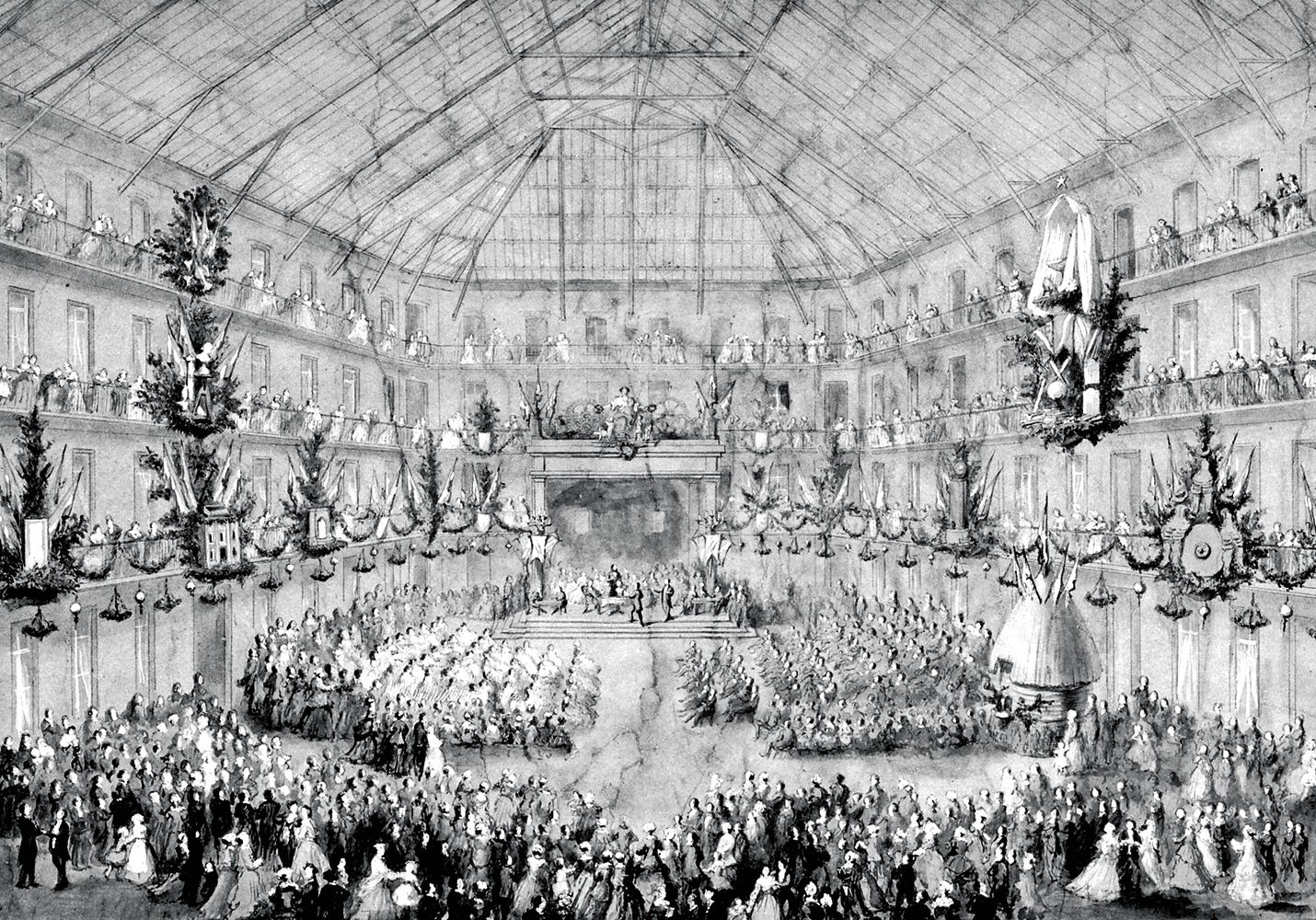 The covered interior courtyard of the Familistère in Guise. Together with an external theatre building for 1000 guests, it served factory workers for purposes of assembly and entertainment.