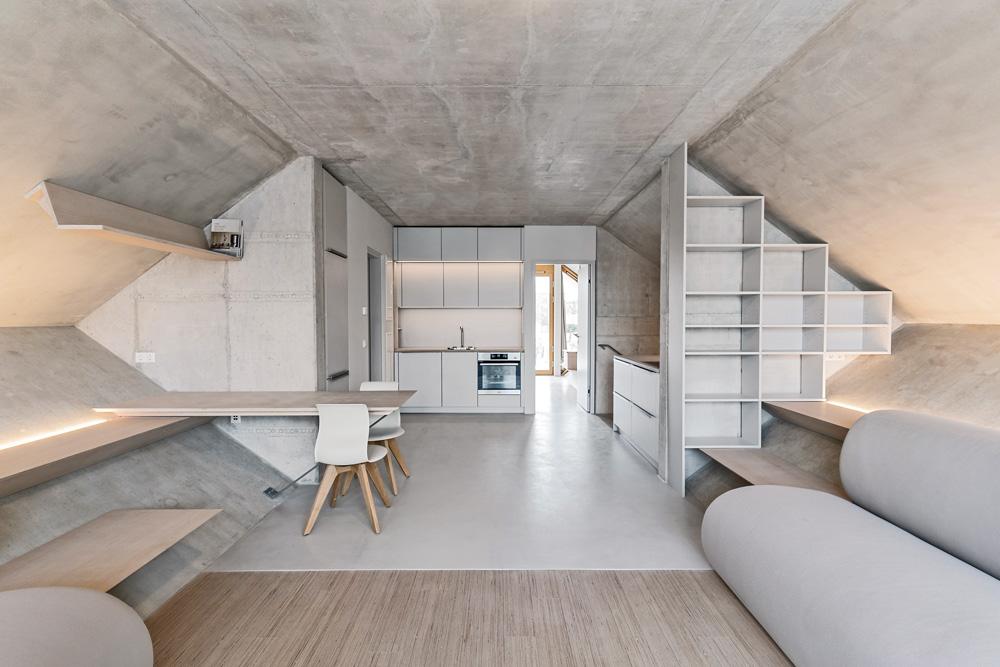 Die eigens für das Projekt entworfenen Möbel nutzen den Platz optimal aus. Teils gehören sie zur
Wohnung, teils können sie von den Mietern erworben werden.