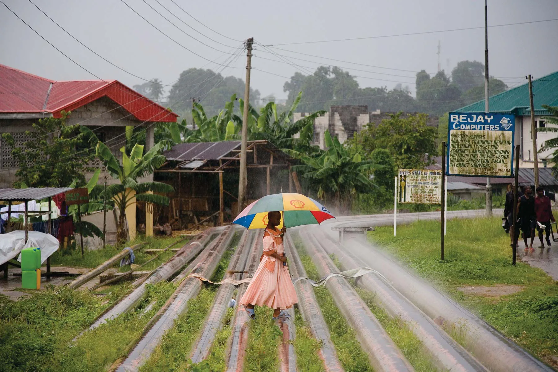 Ed Kashi, Petroleum Pipeline, Okrika Town, Nigeria, 2006