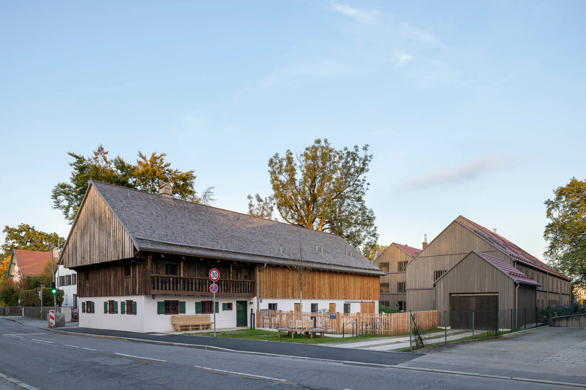 Der alte Bauernhof aus dem Jahr 1751 stand rund 40 Jahre leer und wurde nun endlich saniert. Er gilt als ältester Bauernhof Münchens.