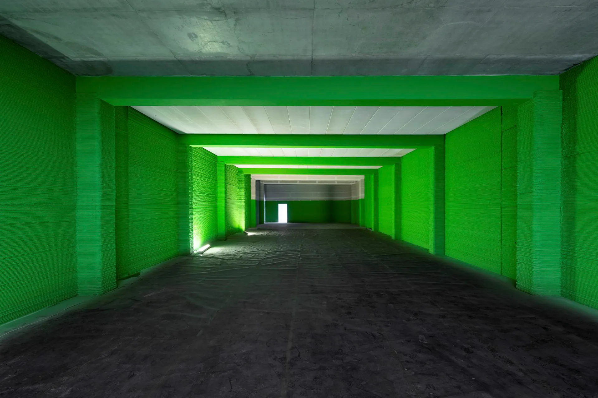 Die vertikalen Elemente des Wavehouse wurden mit einem Cobod BOD2 3D-Baudrucker erstellt.
