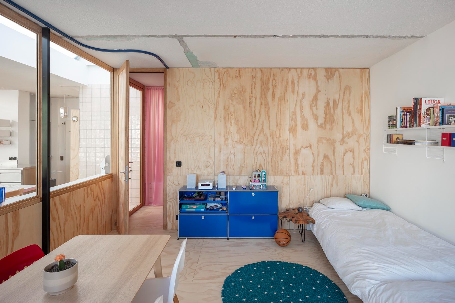 Wohnungsumbau in Genf von Bureau