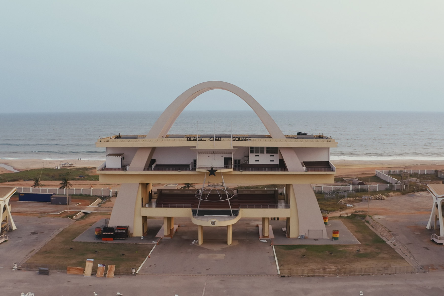 Tropical Modernism: Über Architektur und Unabhängigkeit