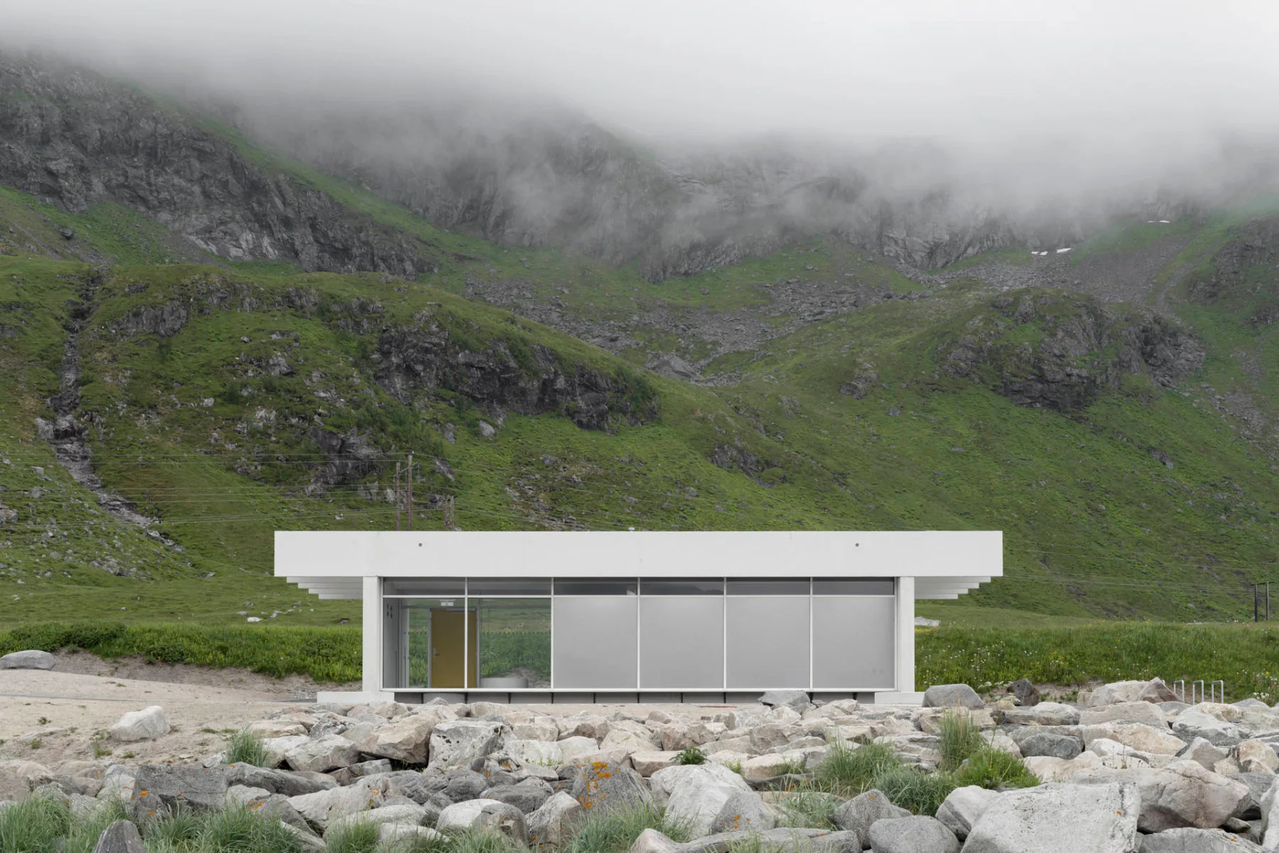 Servicegebäude Brunstranda in Norwegen von Vatn Architecture und Jørgen Tandberg