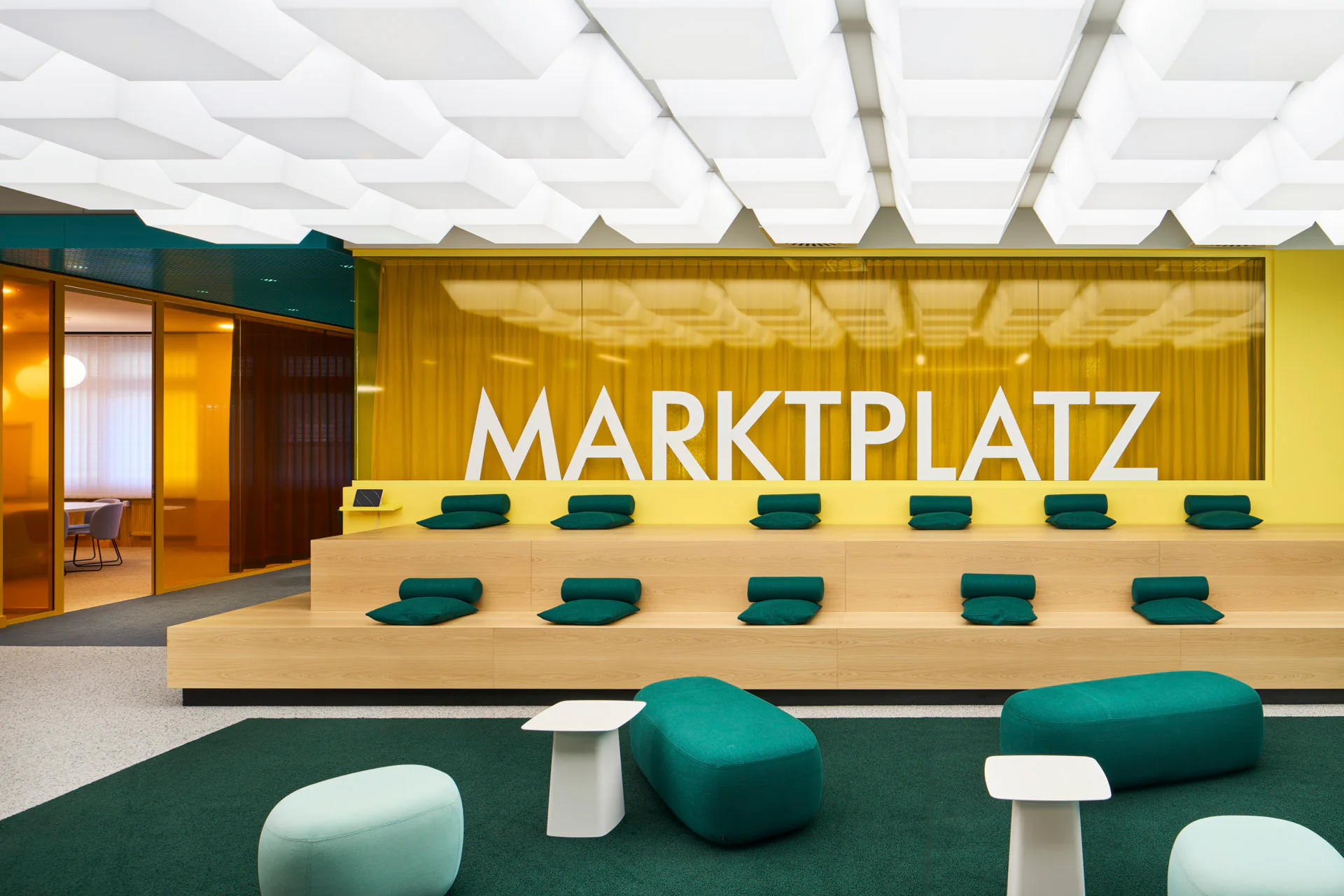 Herzstück ist der Marktplatz für Konferenzen und Events.